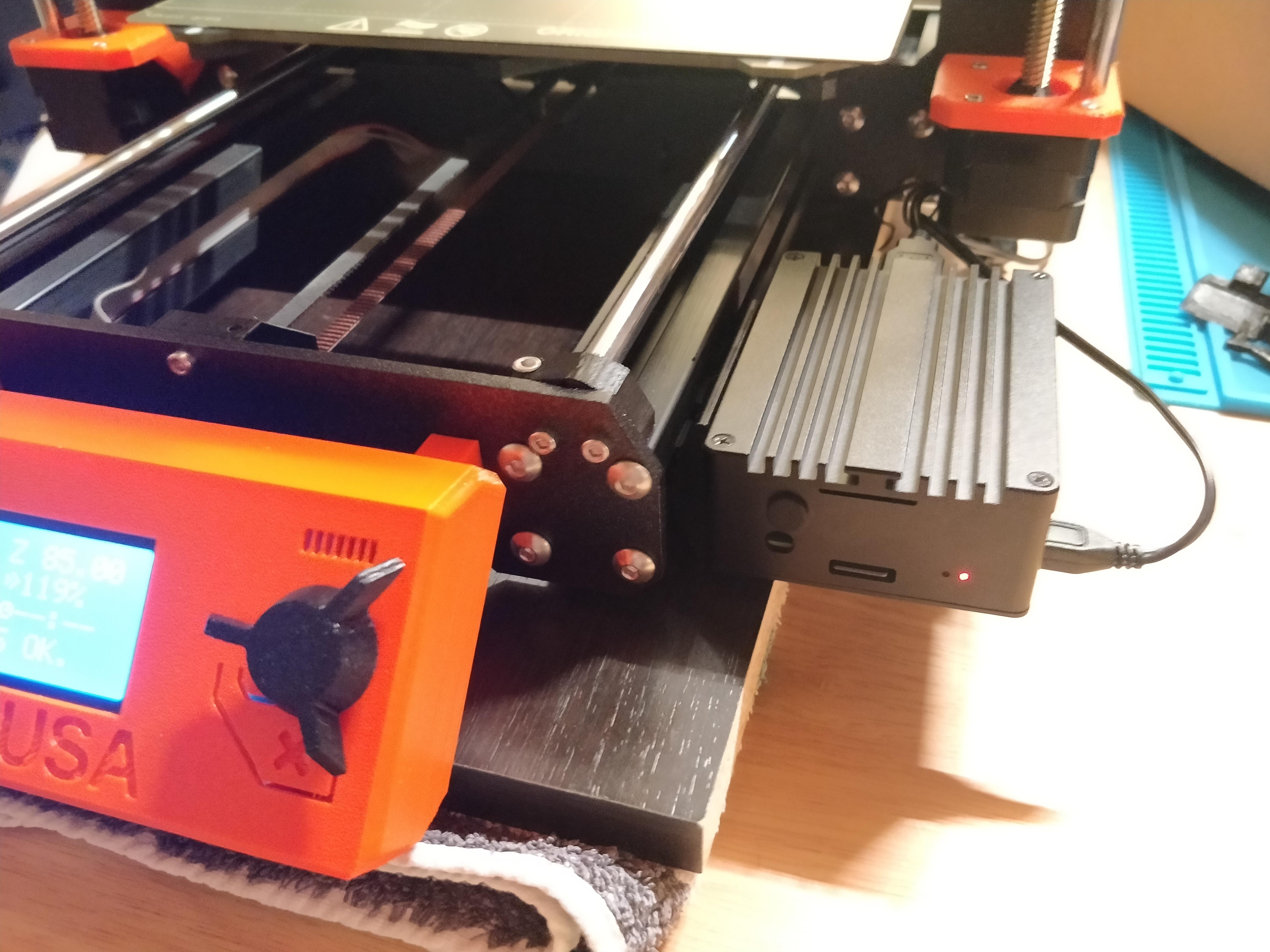 Raspberry Pi 3 holder for Akasa A-RA03-M1B Case on Prusa MK3 & MK3S