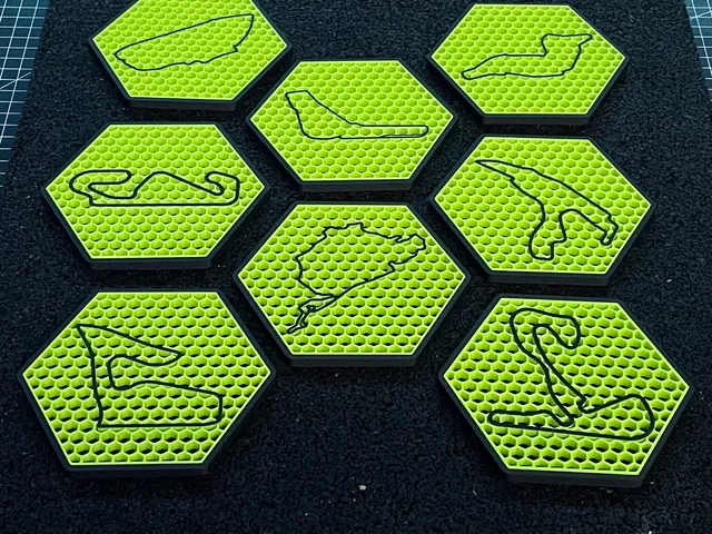 Bienenwaben Untersetzer Rennstrecken / Honeycomb coasters racetracks