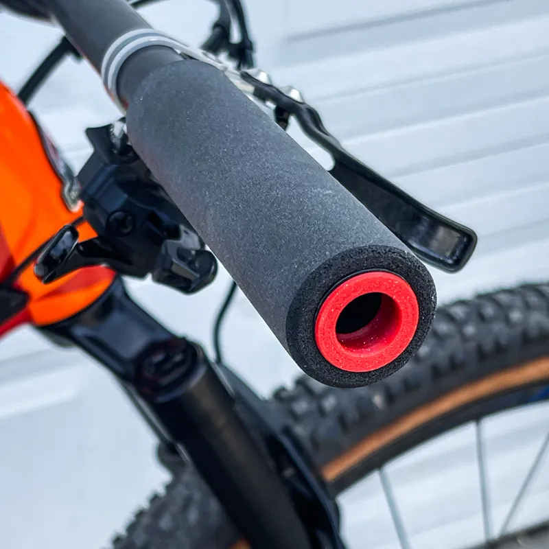 Mountain bike hot sale handlebar end plugs