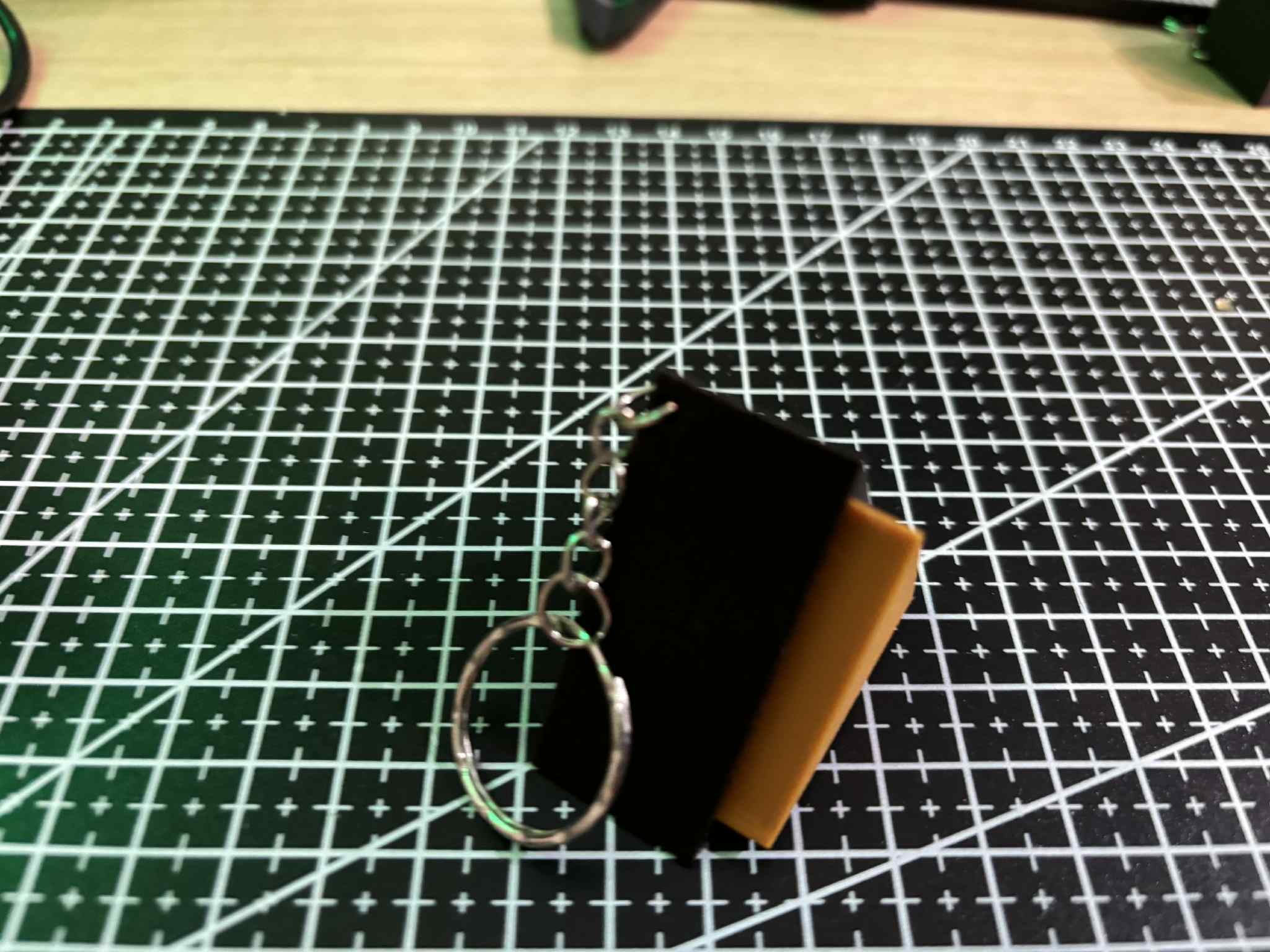 Triangle_Clicker_keychain — thumbnail 4