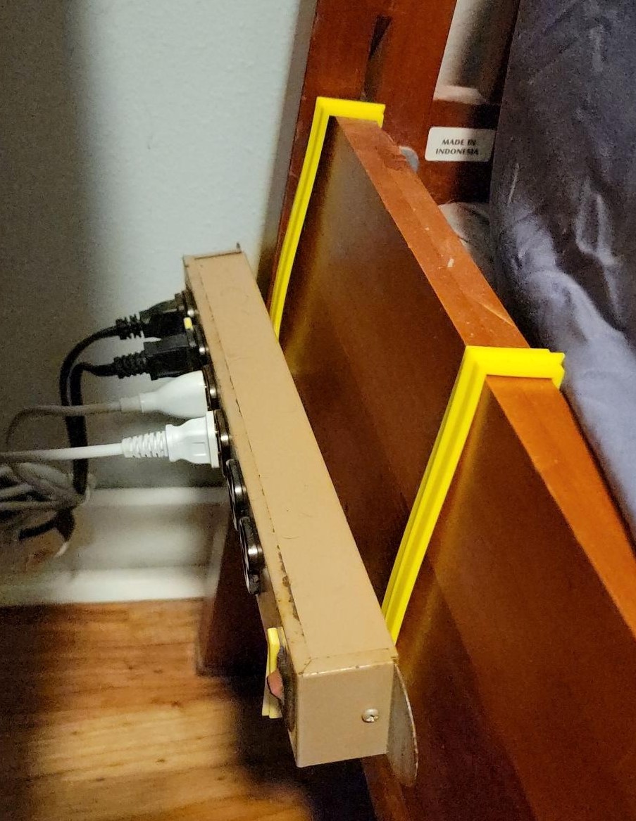 Bedside Power Strip hanger by Beehphy Download free STL model