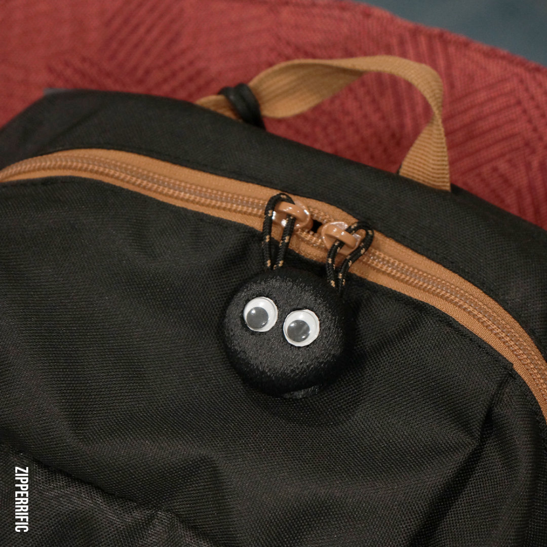 Zipper Pull - Soot Sprite (Susuwatari)