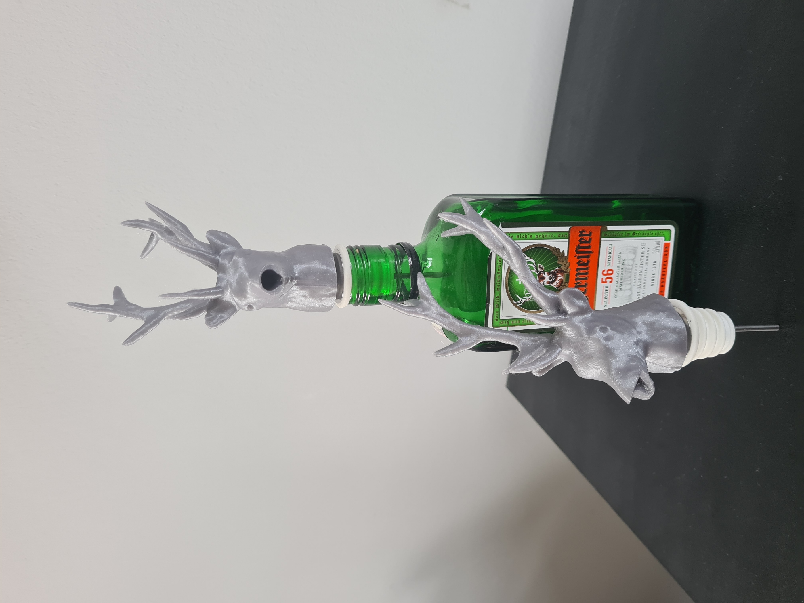 Jagermeister alcohol funnel por KrystofWink Descargar modelo STL