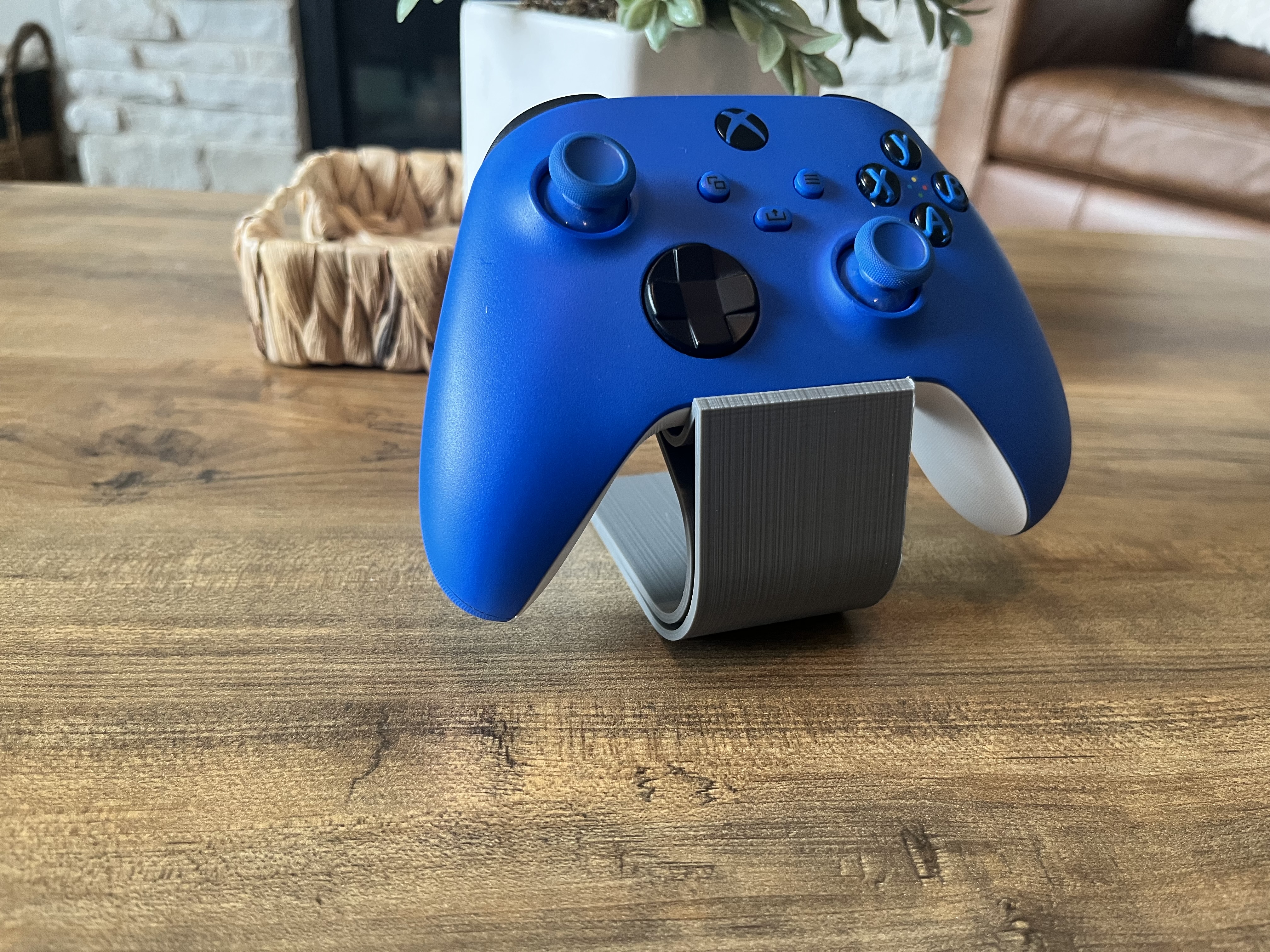 Miniatura 2 do modelo 3D Universal Controller Stand