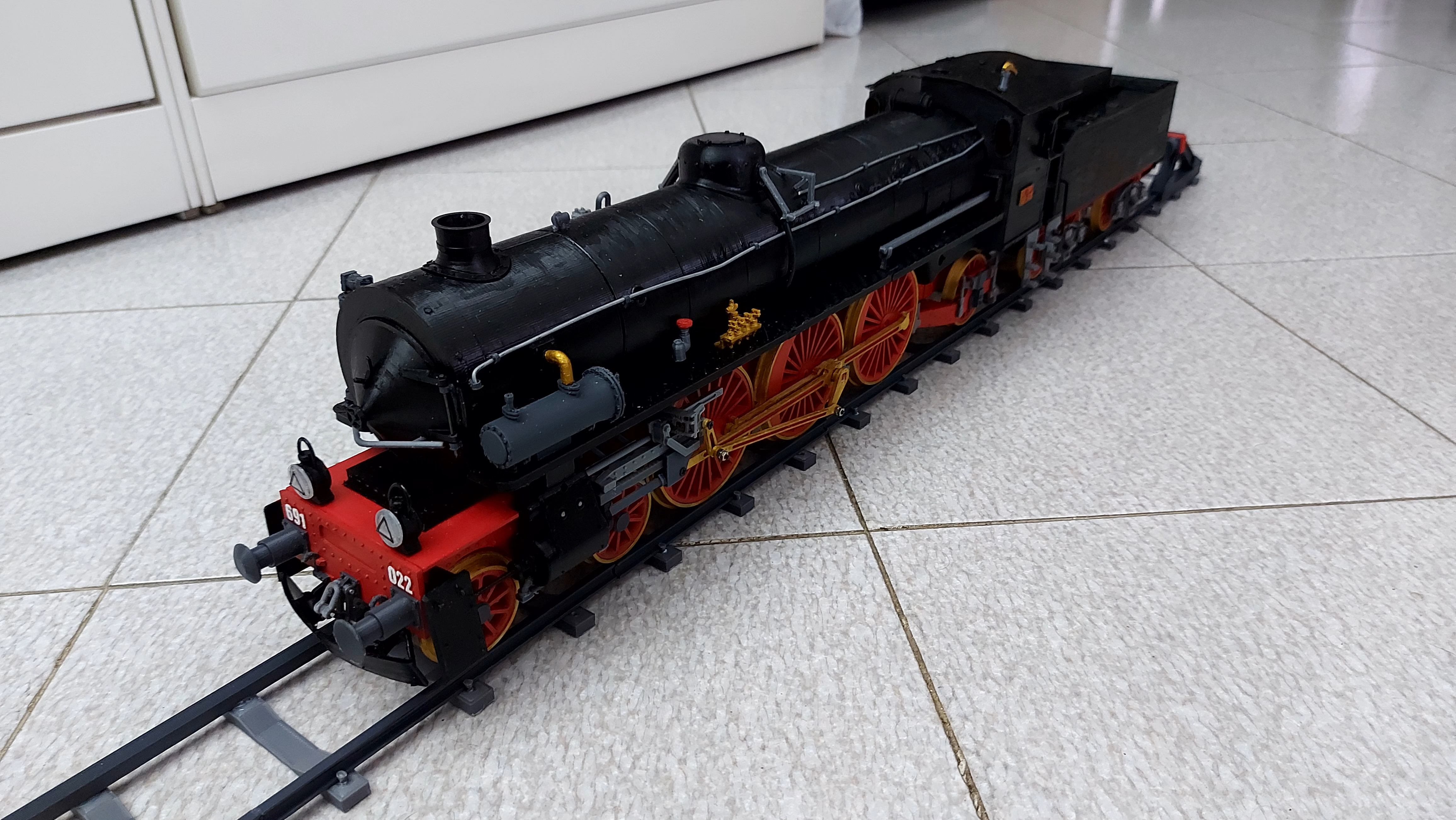 Steam locomotive FS 691