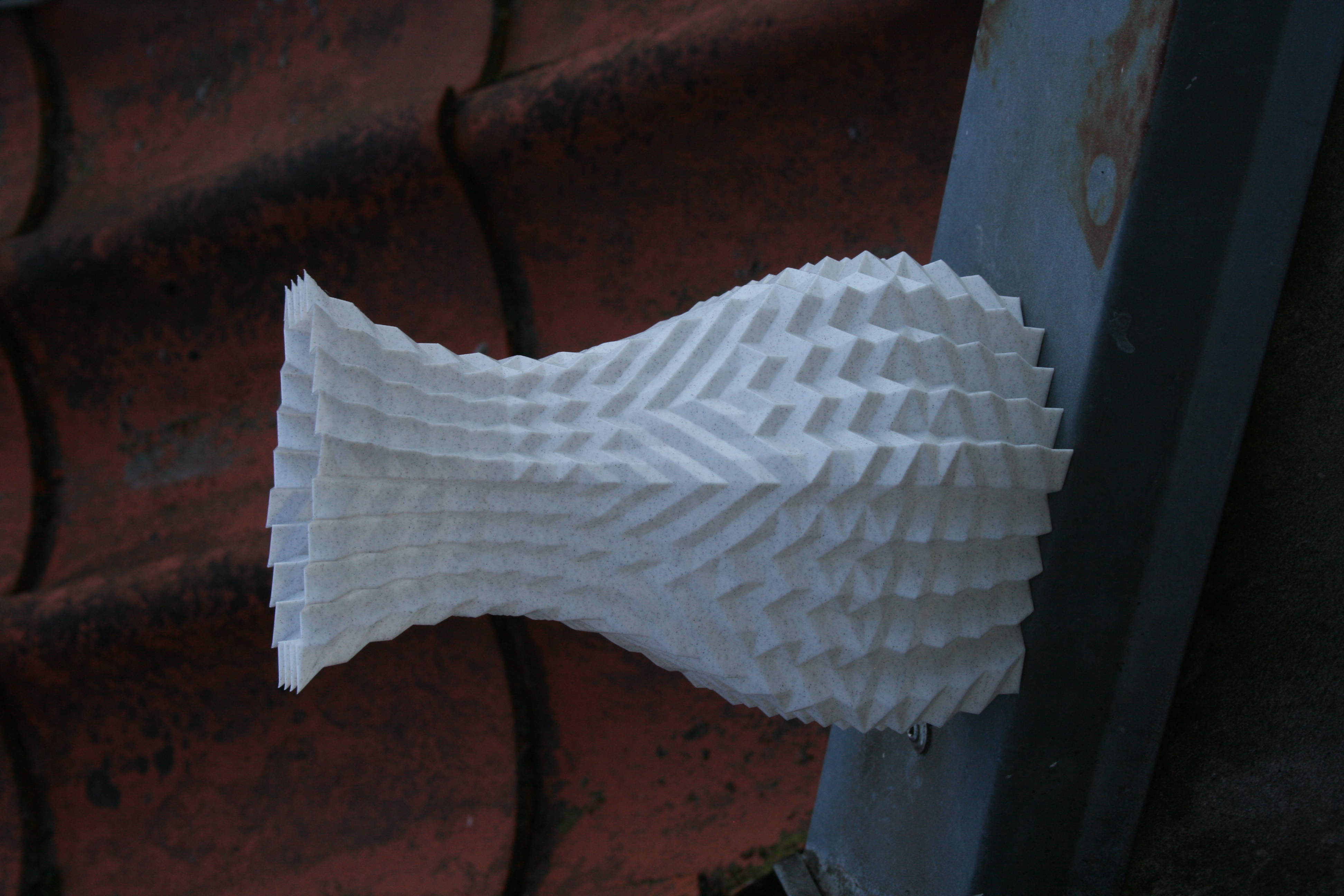 Hexagon zigzaggy vase