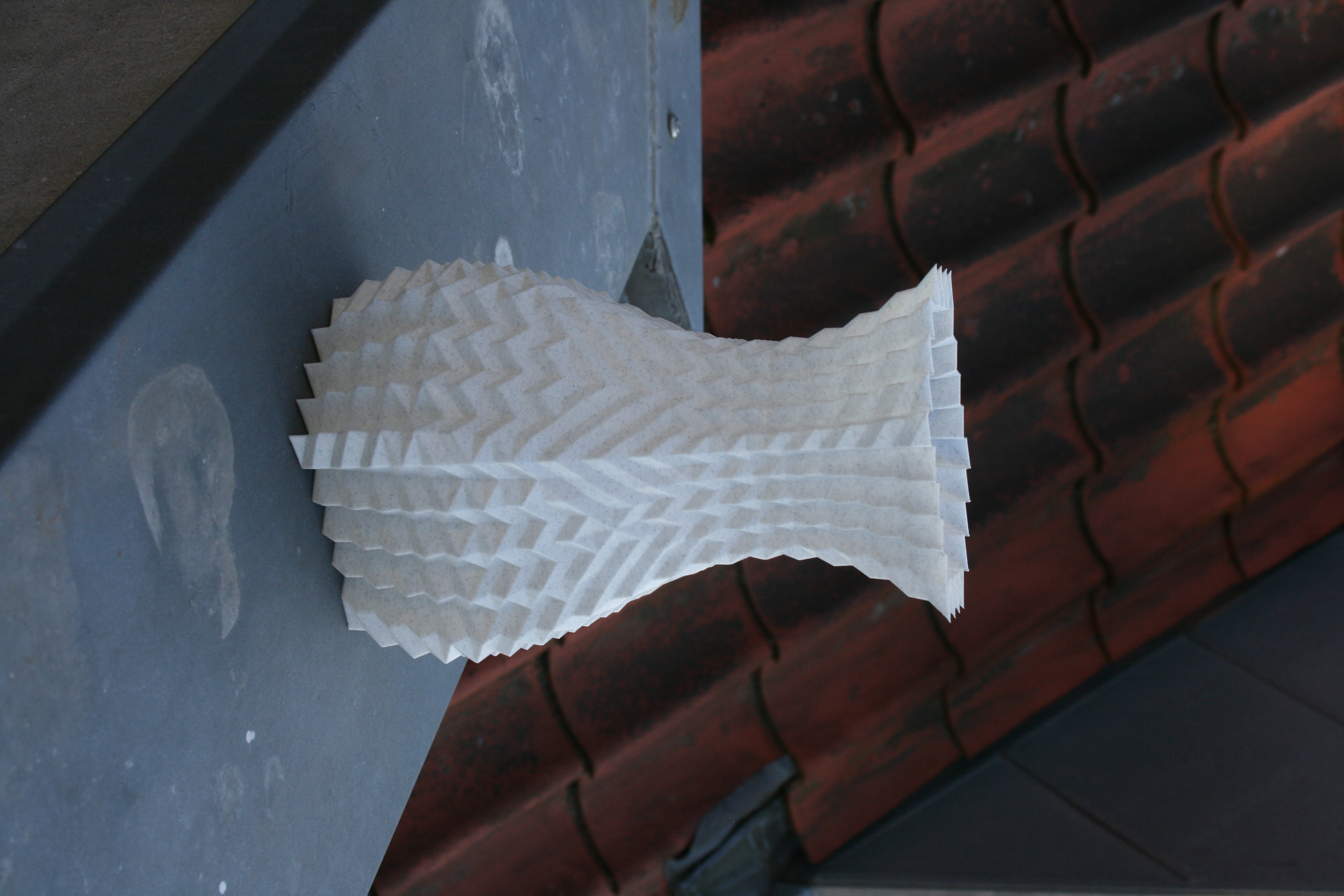 Hexagon zigzaggy vase — miniatura 2