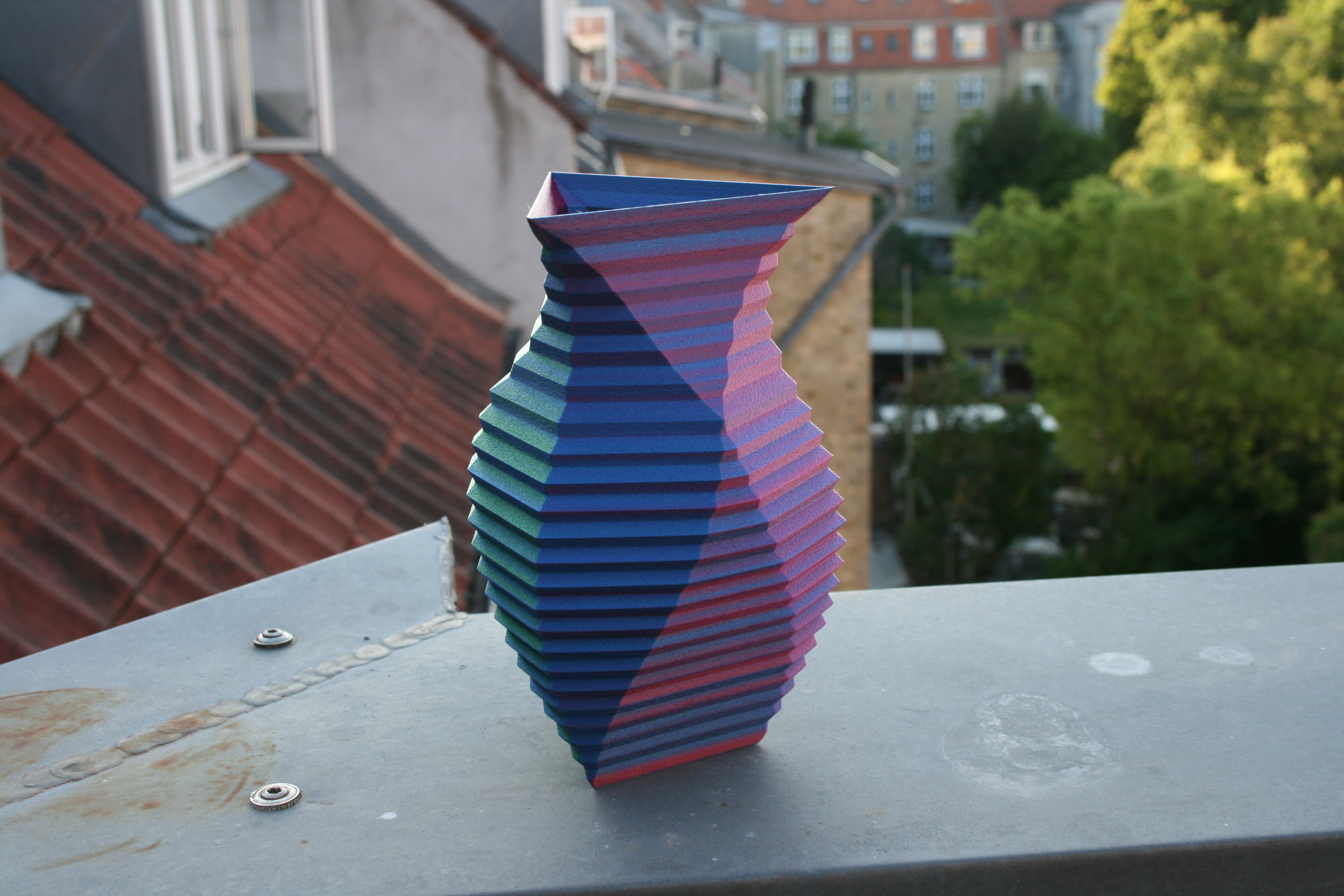 Miniatura 3 do modelo 3D Triangle vase