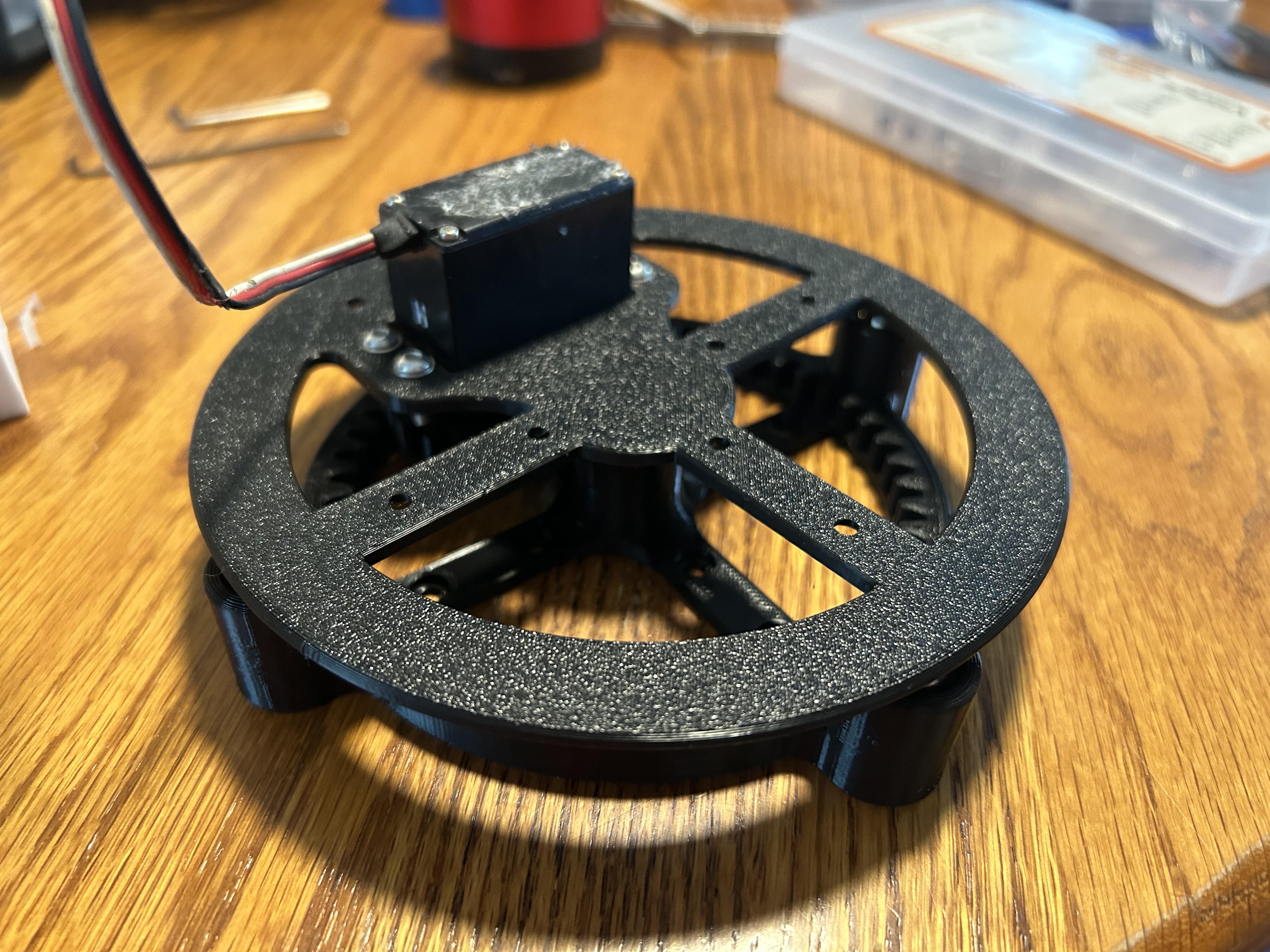 Miniatura 2 do modelo 3D Turntable - Simple, Robust, and Servo Driven