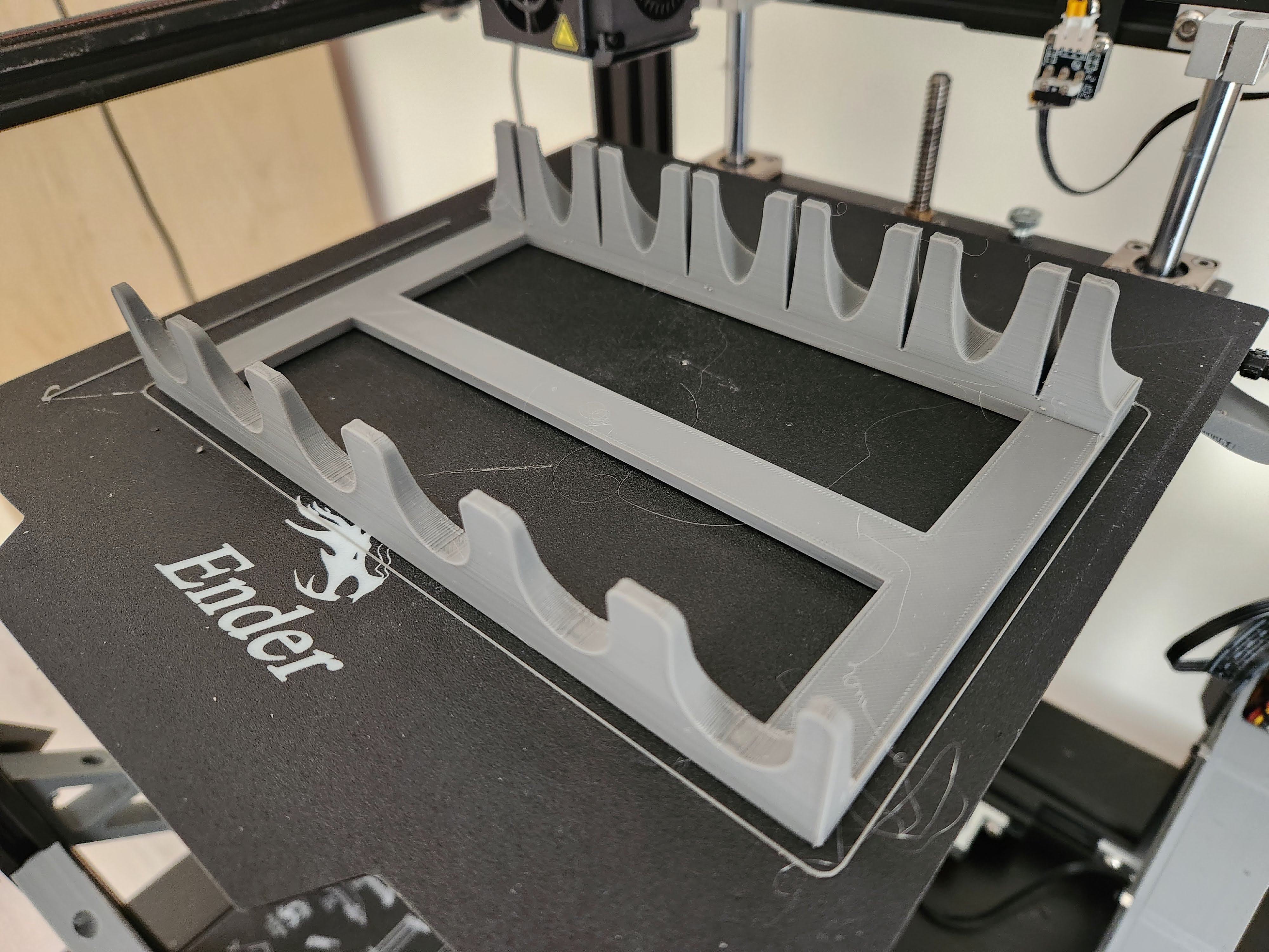 InDrawer Knife Rest with handle and blade support by Frans Marx