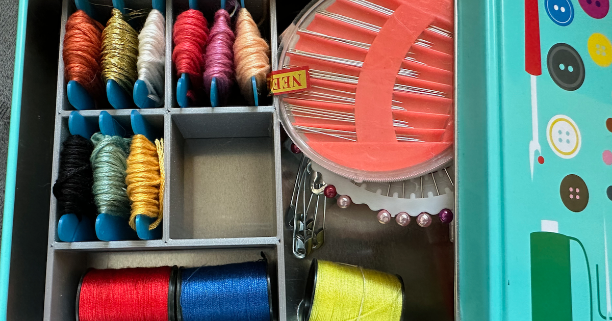 Embroidery Tin Insert by mattc_nl Download free STL model