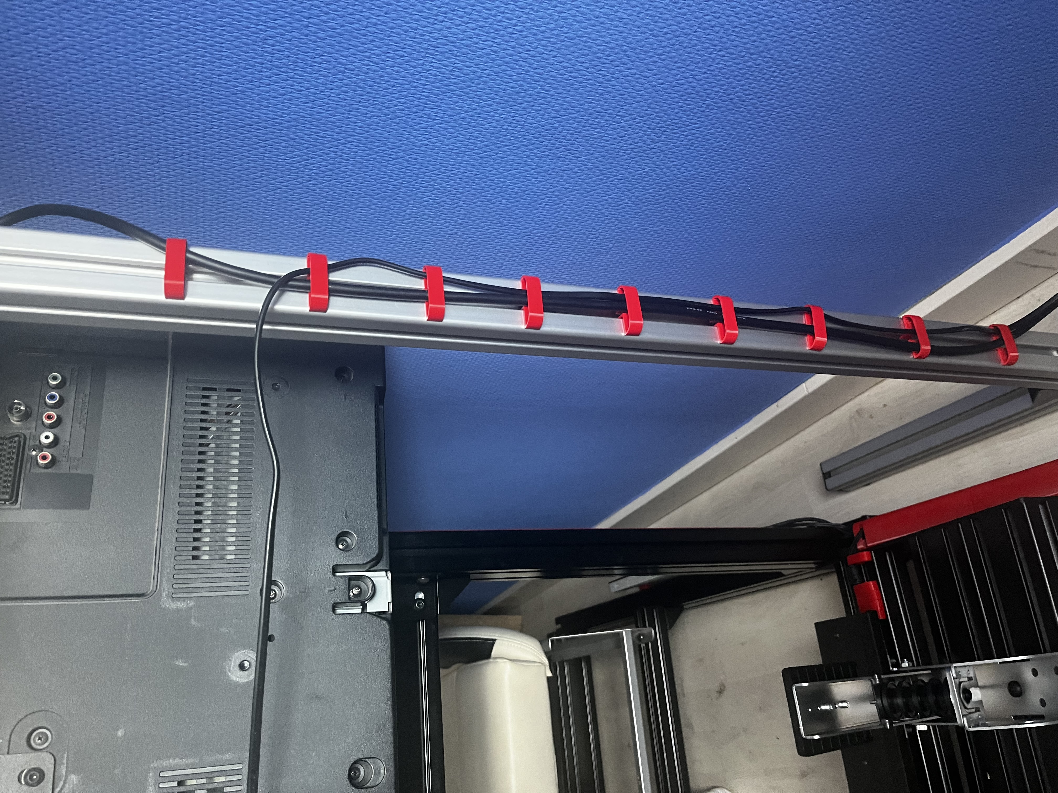 Cable guide/ cover for Simrig 4040 4080