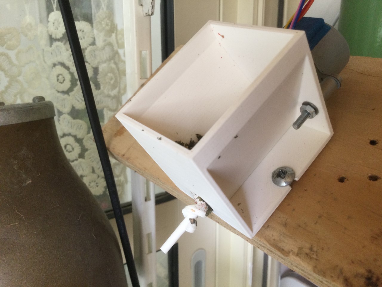 Fish Feeder For Aquarium By HvL Download Free STL Model Printables fish-feeder-for-aquarium-by-hvl-download-free-stl-model-printables