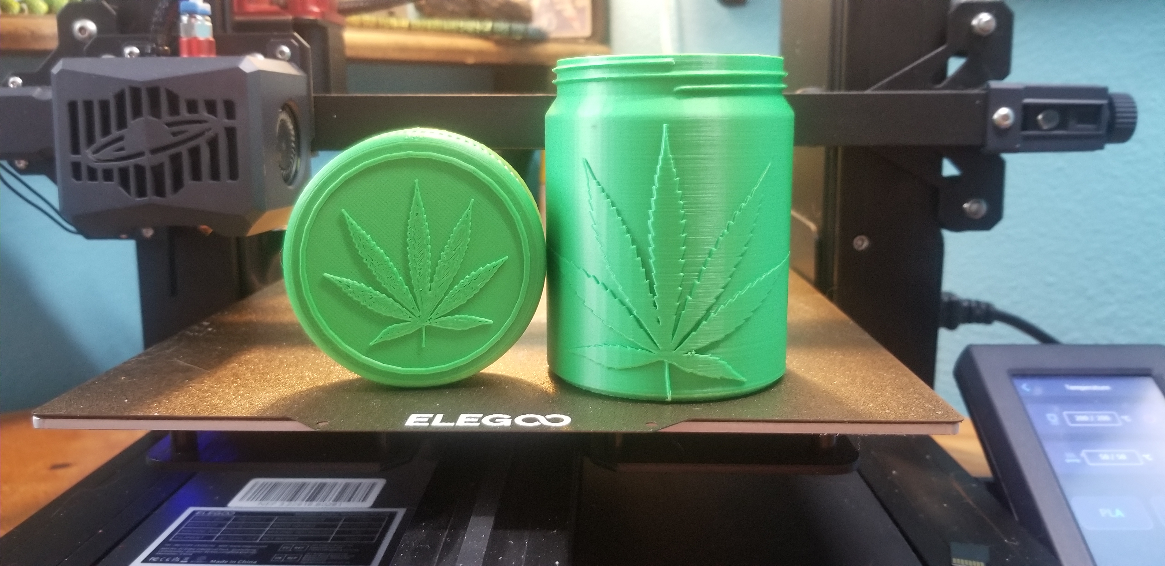 Nug Mug Pot Leaf