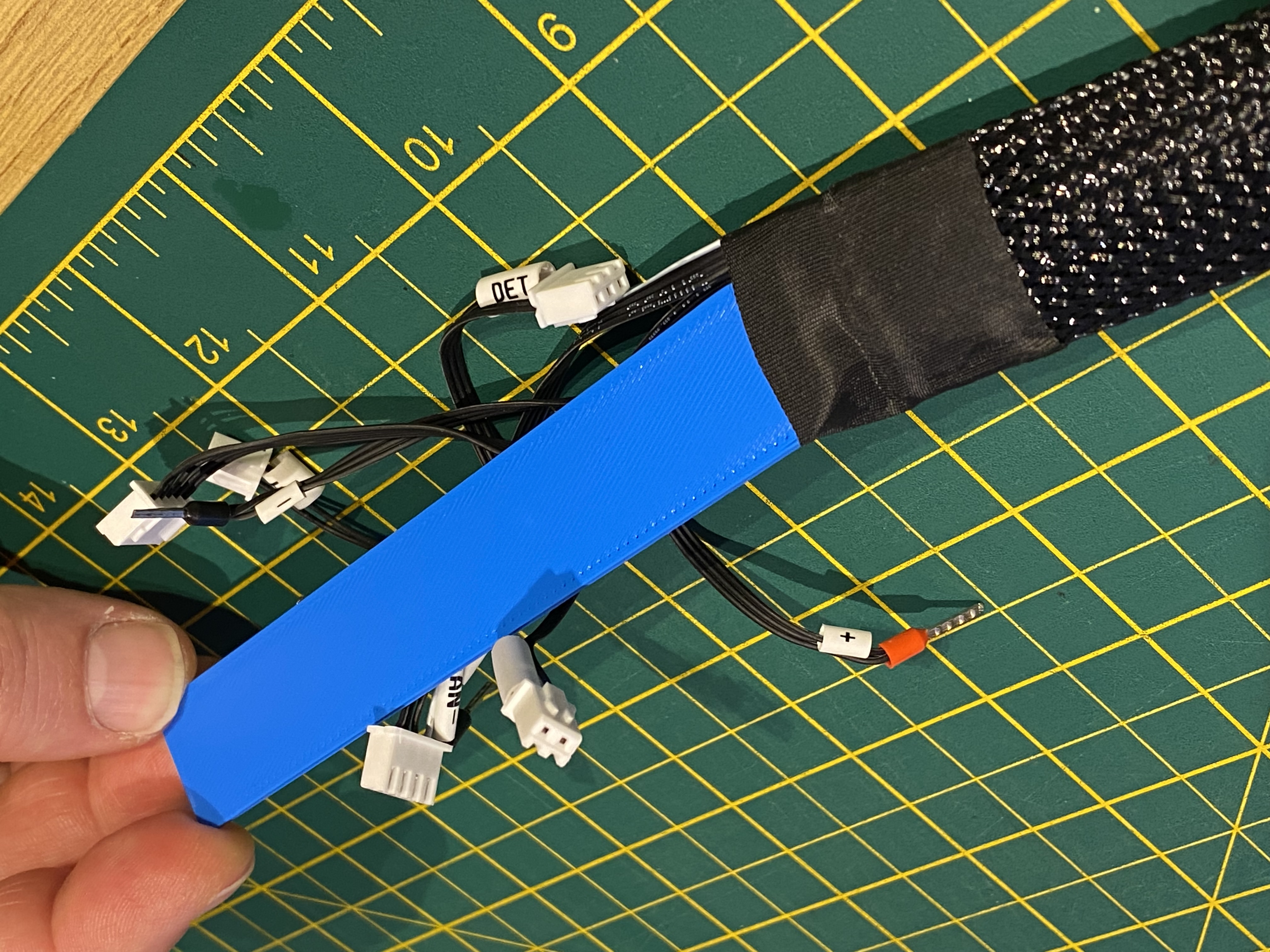 SV06 Plus Ribbon Cable Stiffener