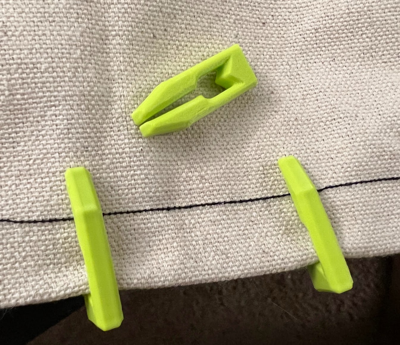DART: Printed fabric clip for sowing