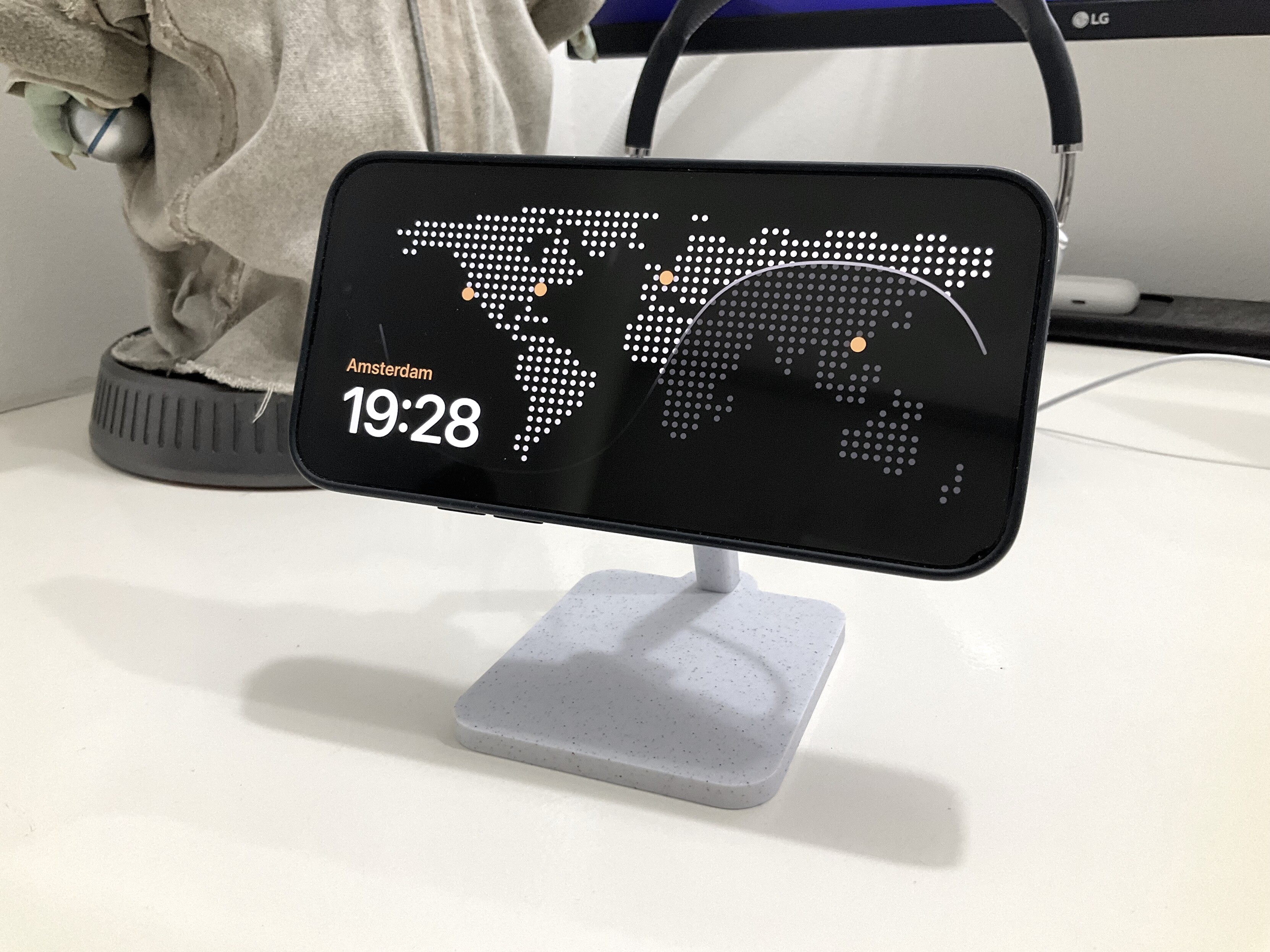 MagSafe iPhone Charging Stand