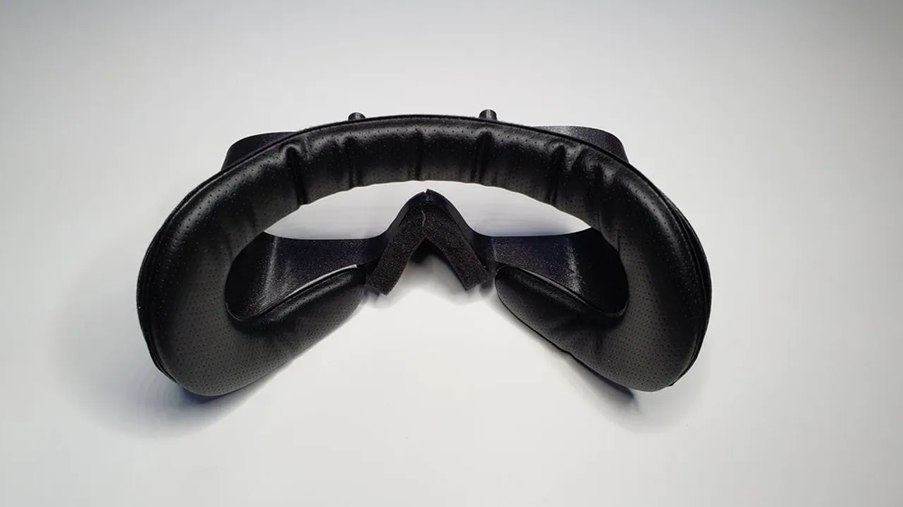 商品画像：Amazon.com: VR Cover Facial Interface & Foam Replacement for 4