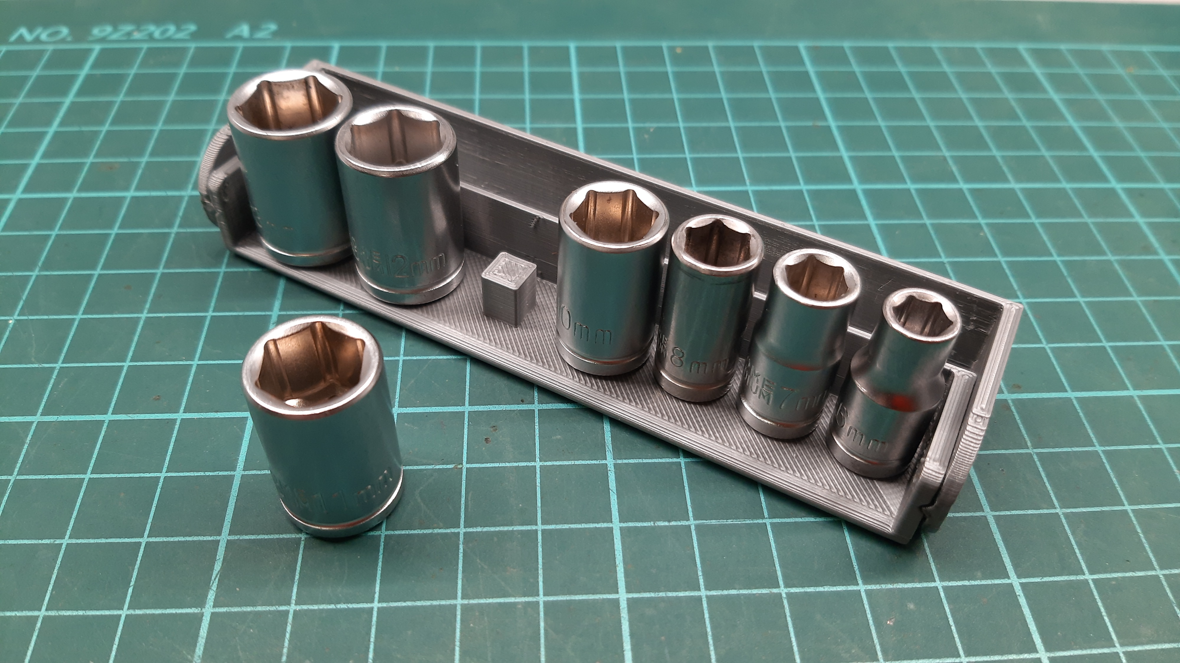 Sockets holder/stand