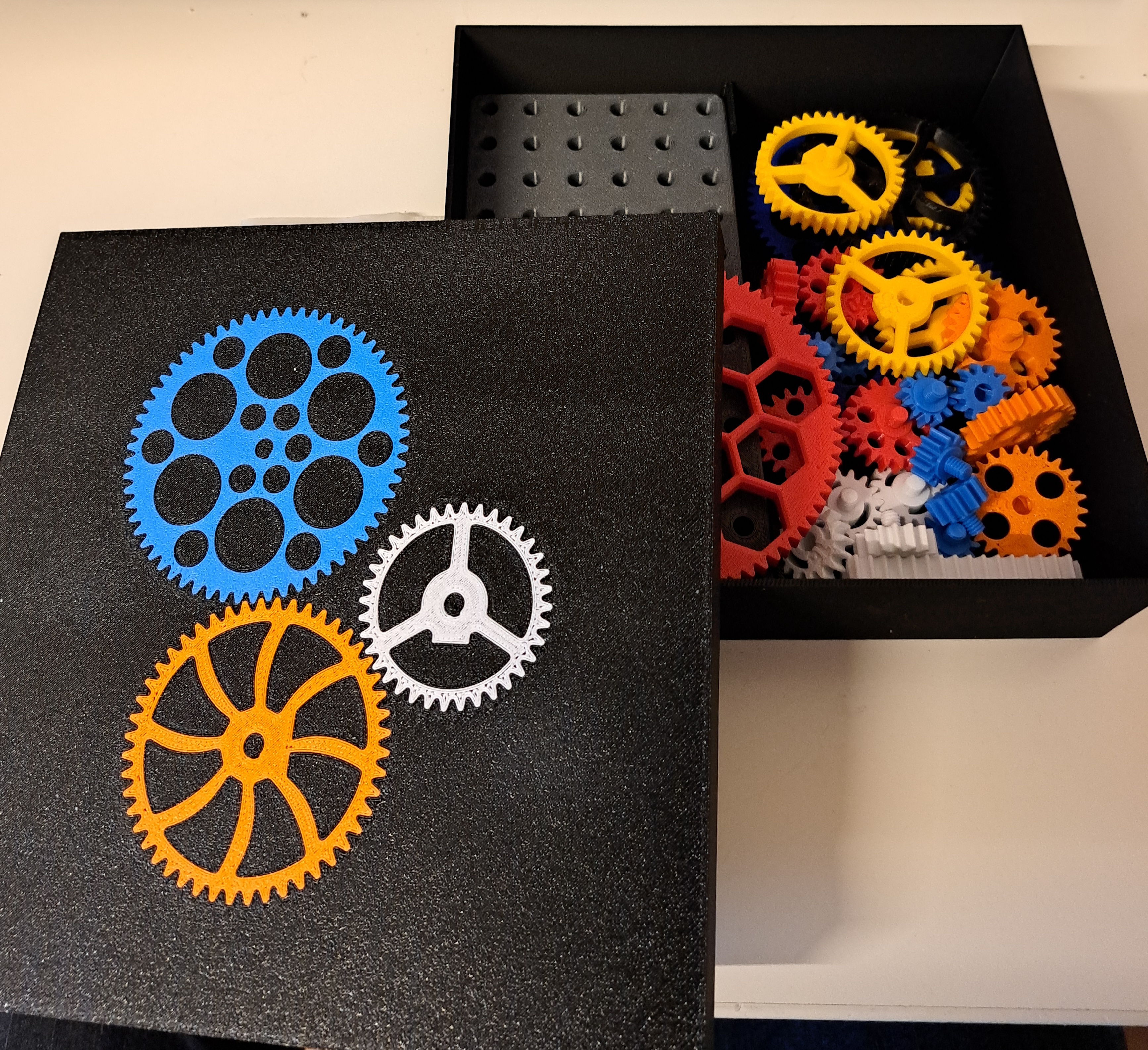 Box for 'Gear with me' (by Kladrie) parts