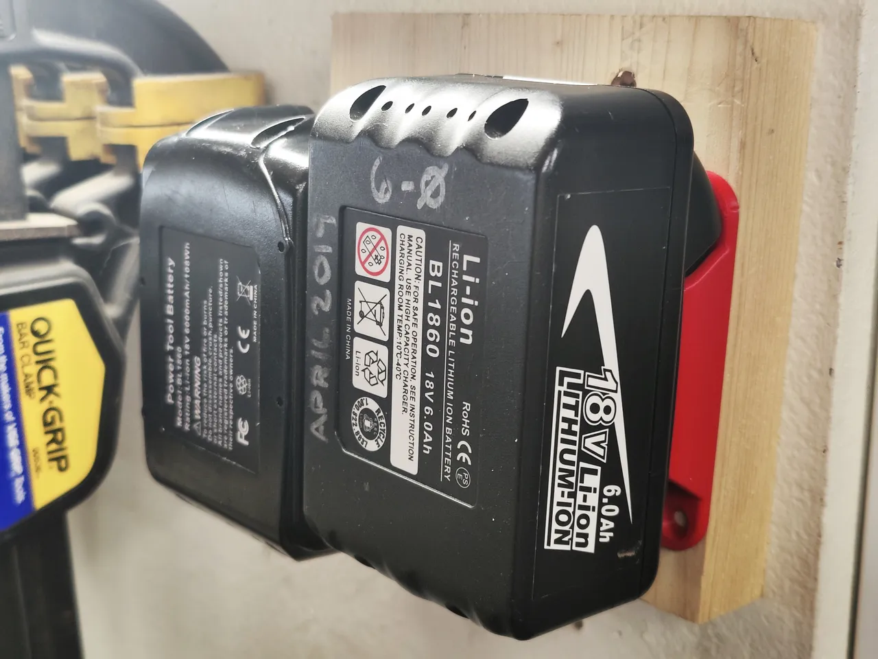 Makita 18 volt online battery