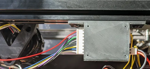 WS7040 fan alu extrusion mounting bracket
