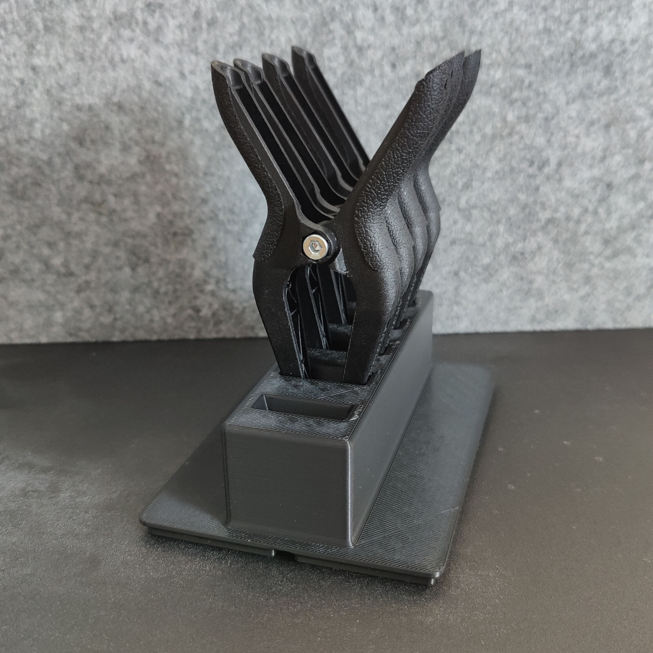 Microtip Spring Clamps Holder for Gridfinity by Markuzzzi Download