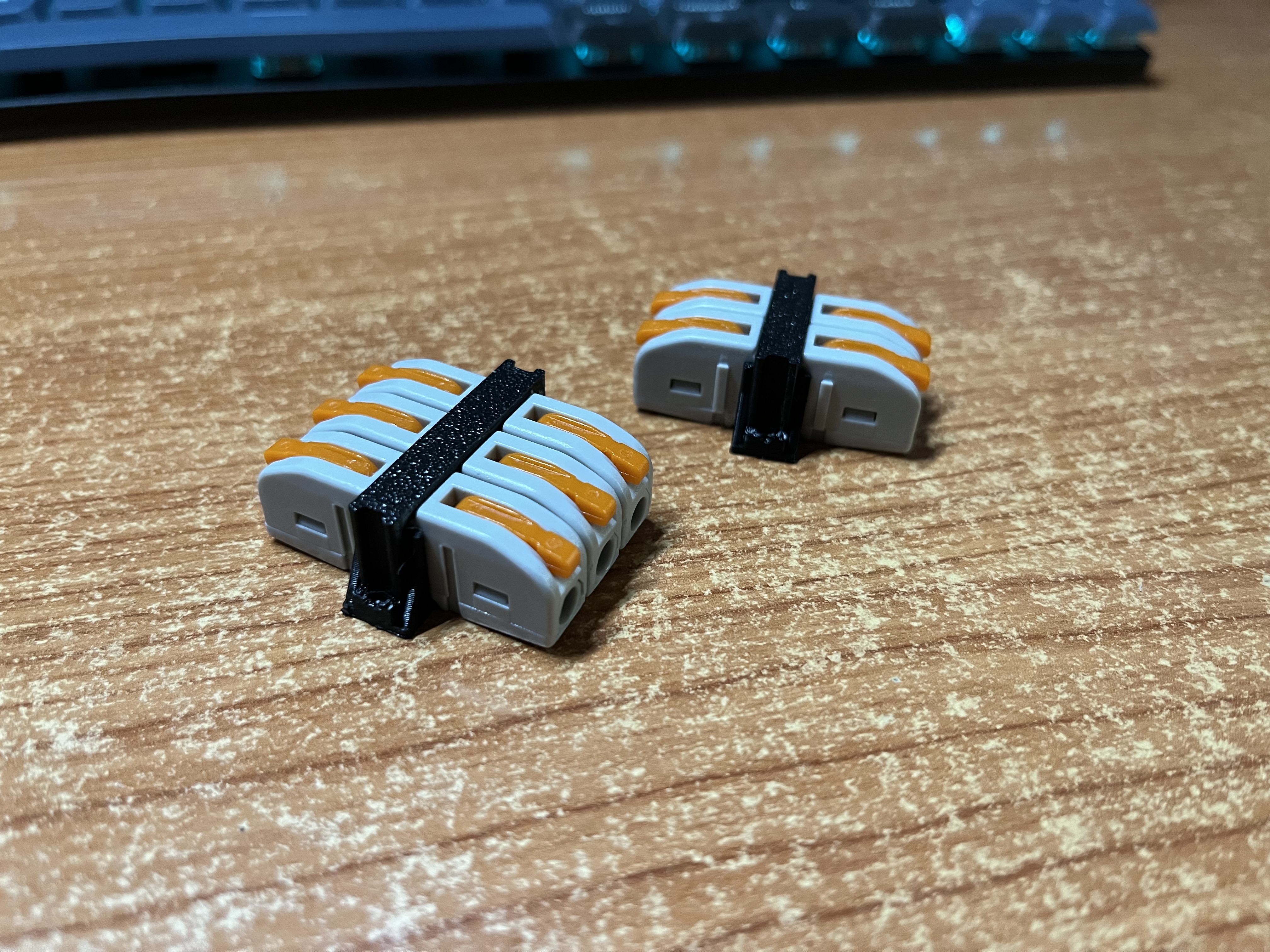 Soporte para fichas de conexion rapida de cables (2 y 3 conectores)