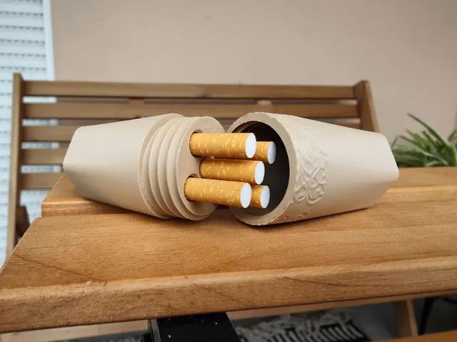 5x Cigarette Container