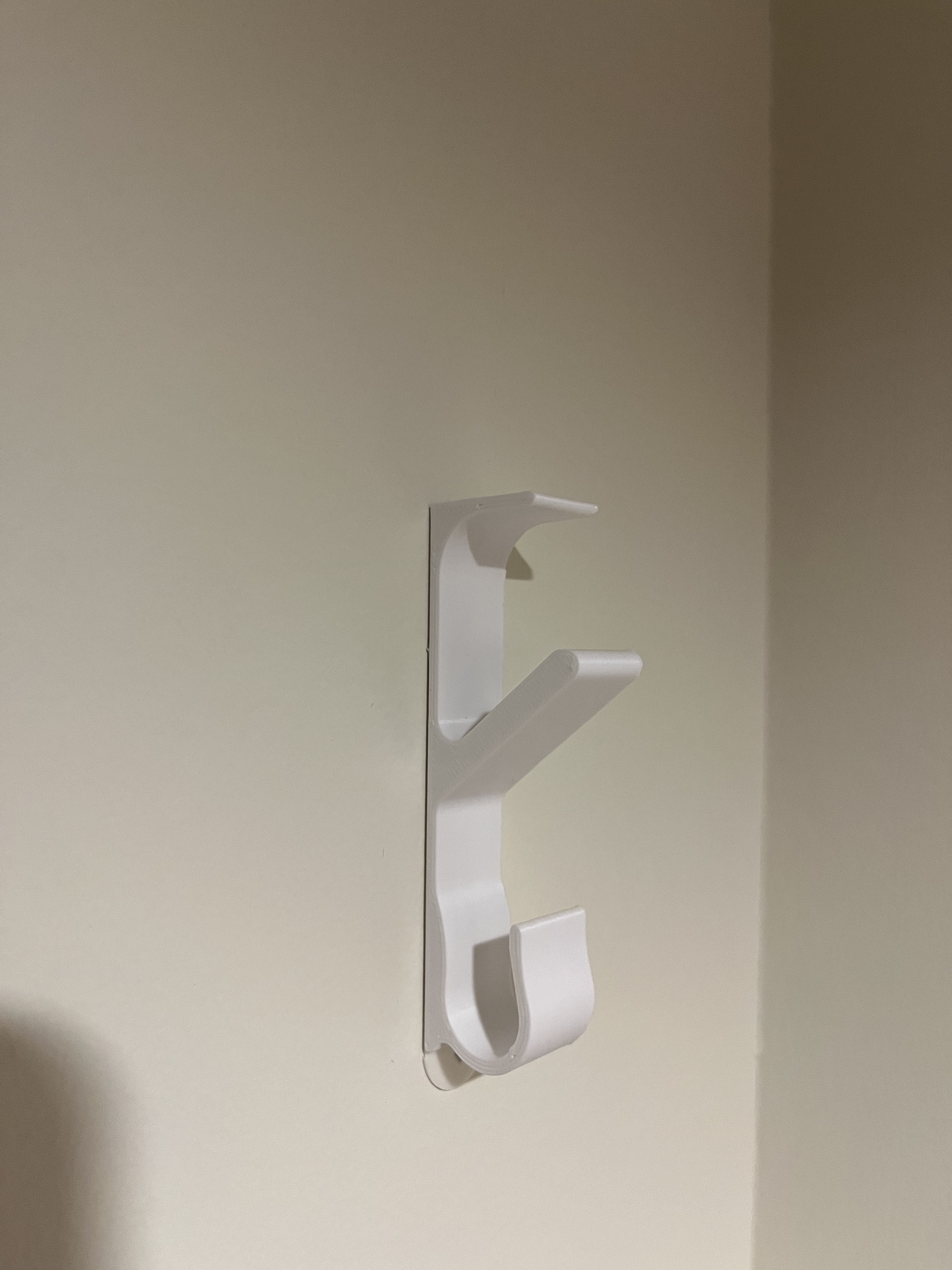 Hook for CPAP with tray