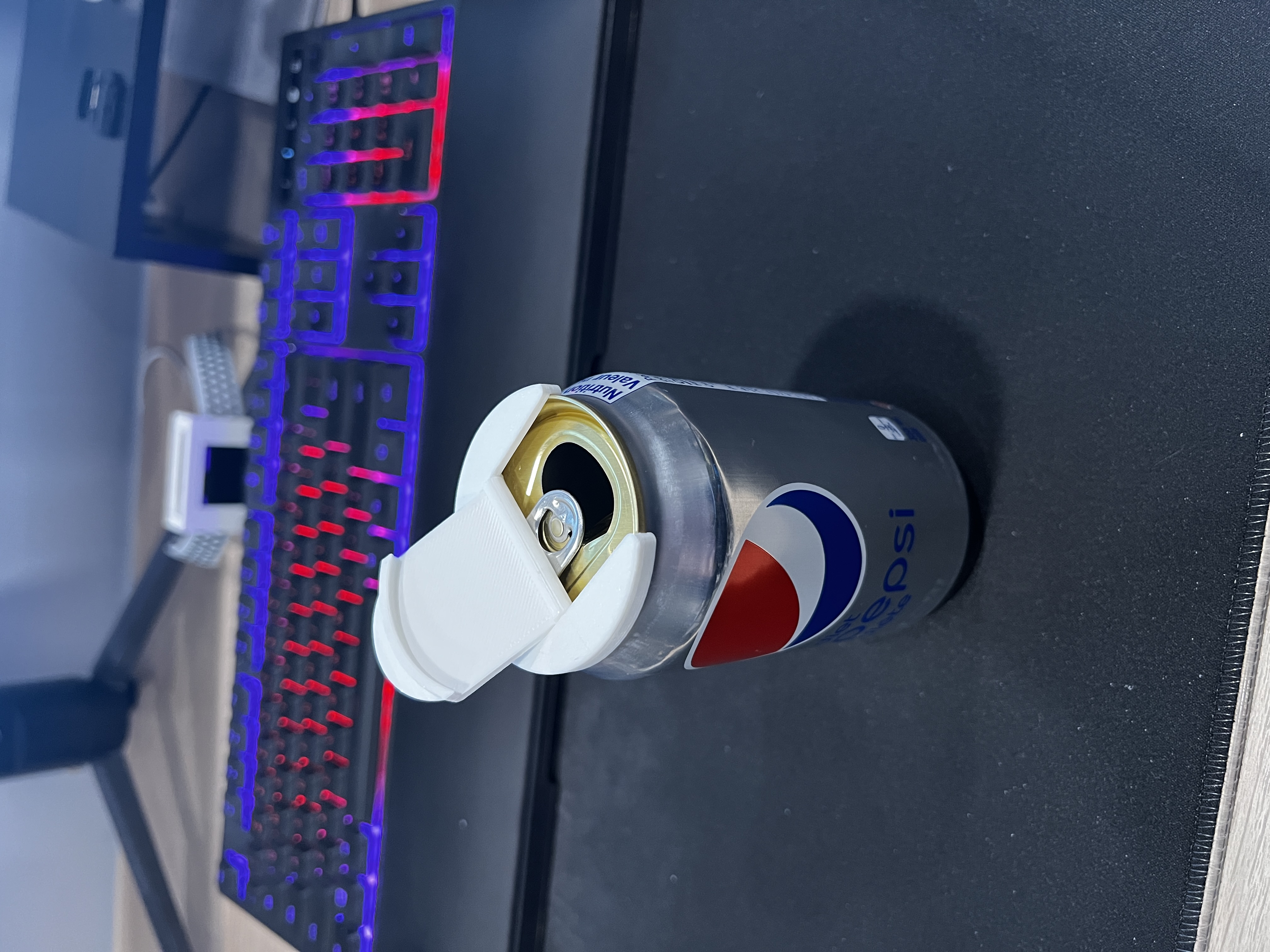 Miniatura 7 do modelo 3D Can cap