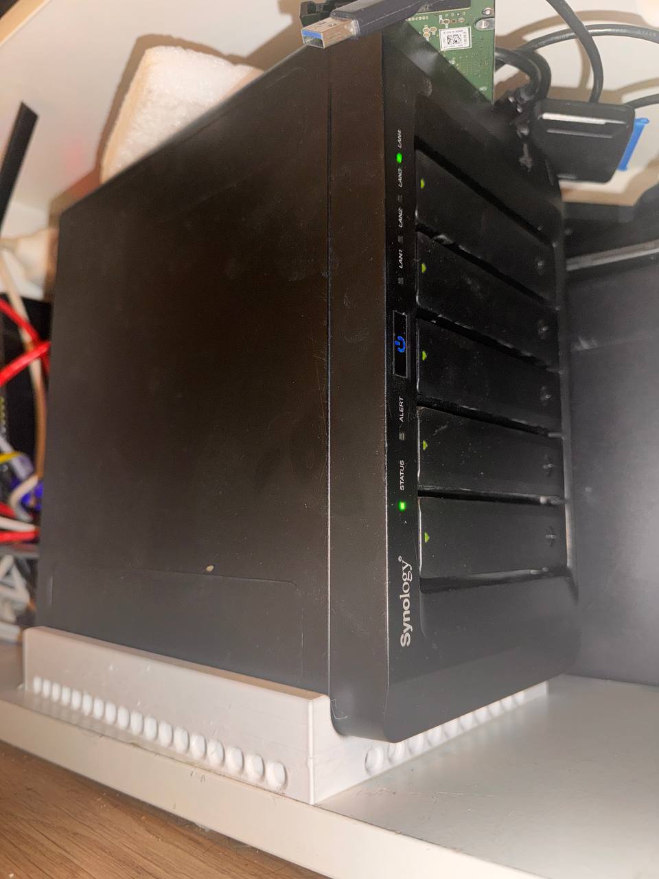 Synology ds1515+ side stand