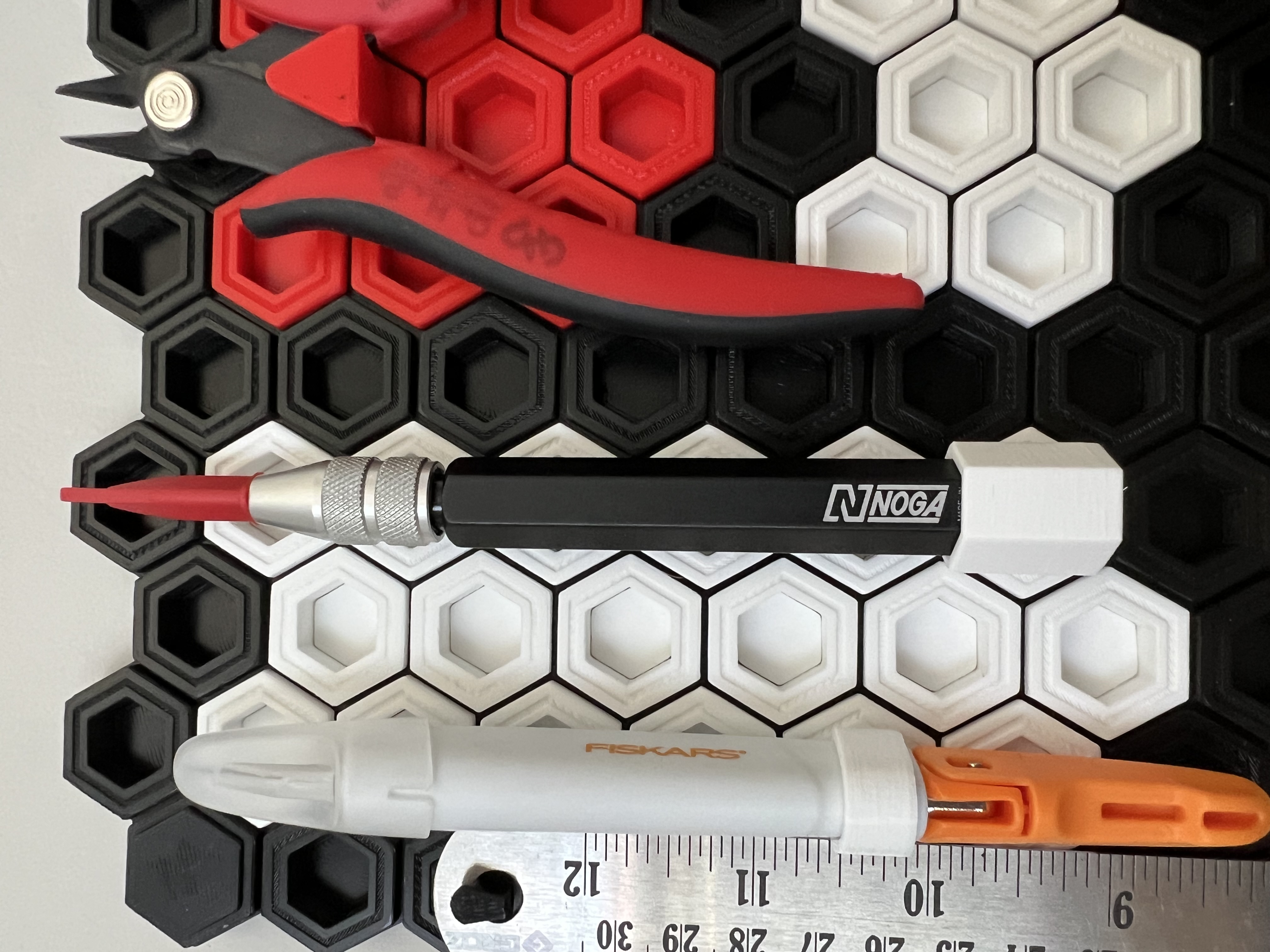 Honeycomb Storage Wall (HSW) - Noga SC-8000 Scraper Holder