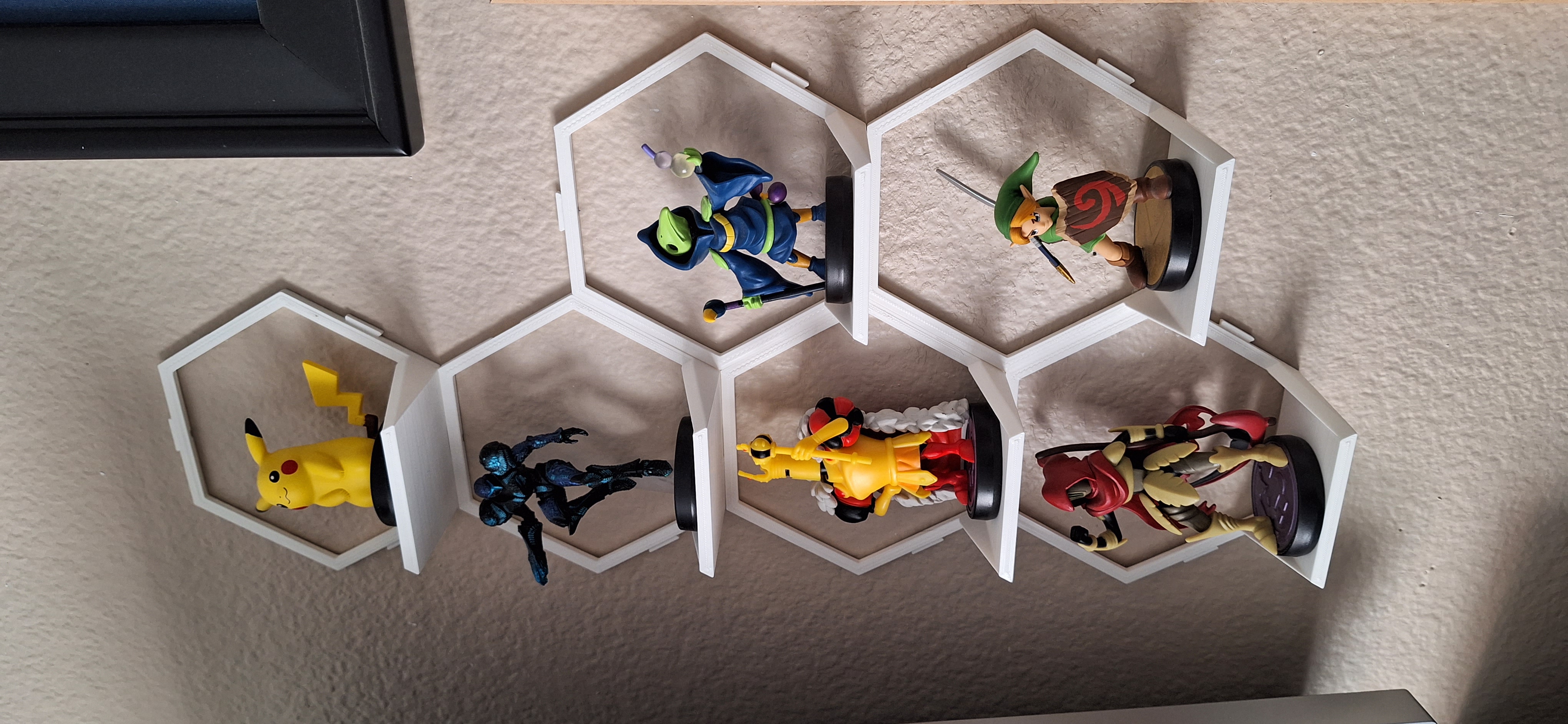 Interlocking Hex Display Shelf With Hidden Interlocks