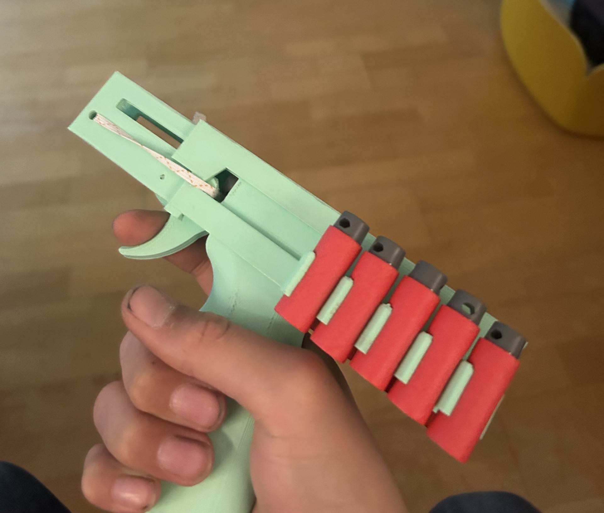 nerf stringer pistol — miniatura 2