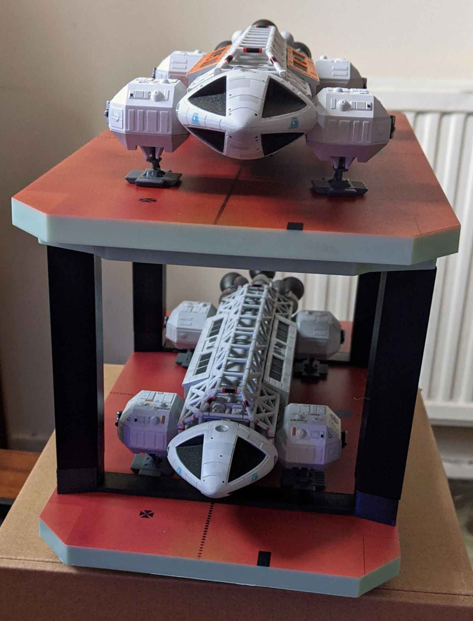 Miniatura 2 do modelo 3D Stackable Stand for Space 1999 Eagle Bases