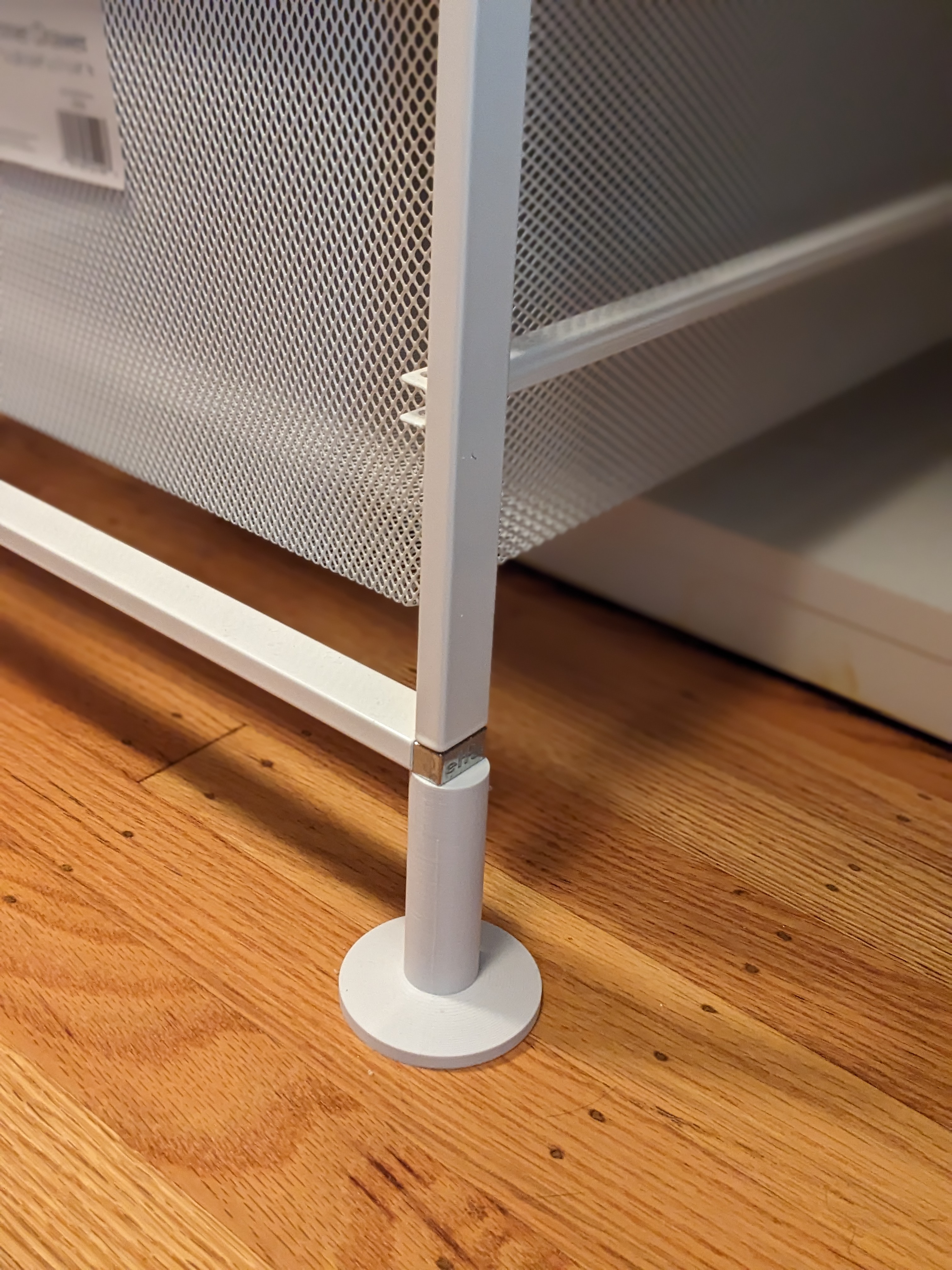 Drawer feet compatible with Elfa drawer sytems