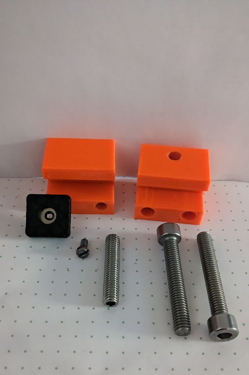Prusa I3 MK3S+ Fe Mit Dmpfung Und M8 Gewindestifte Zum Nivellieren