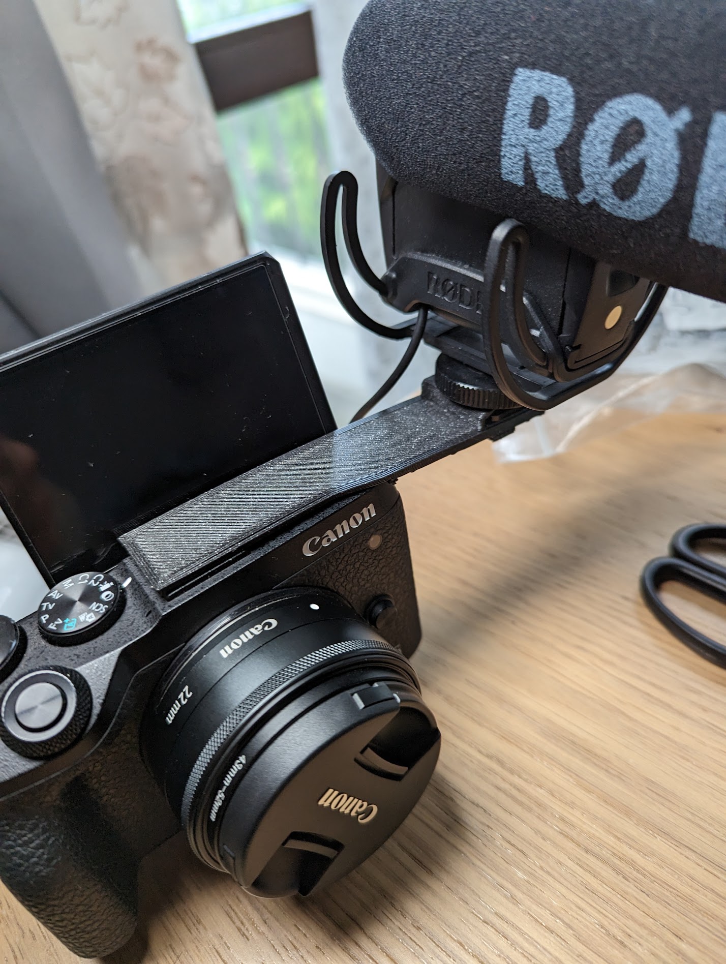 Coldshoe mic adapter for Canon M6 Mark ii 3D model thumbnail