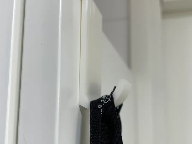 Towel hanger