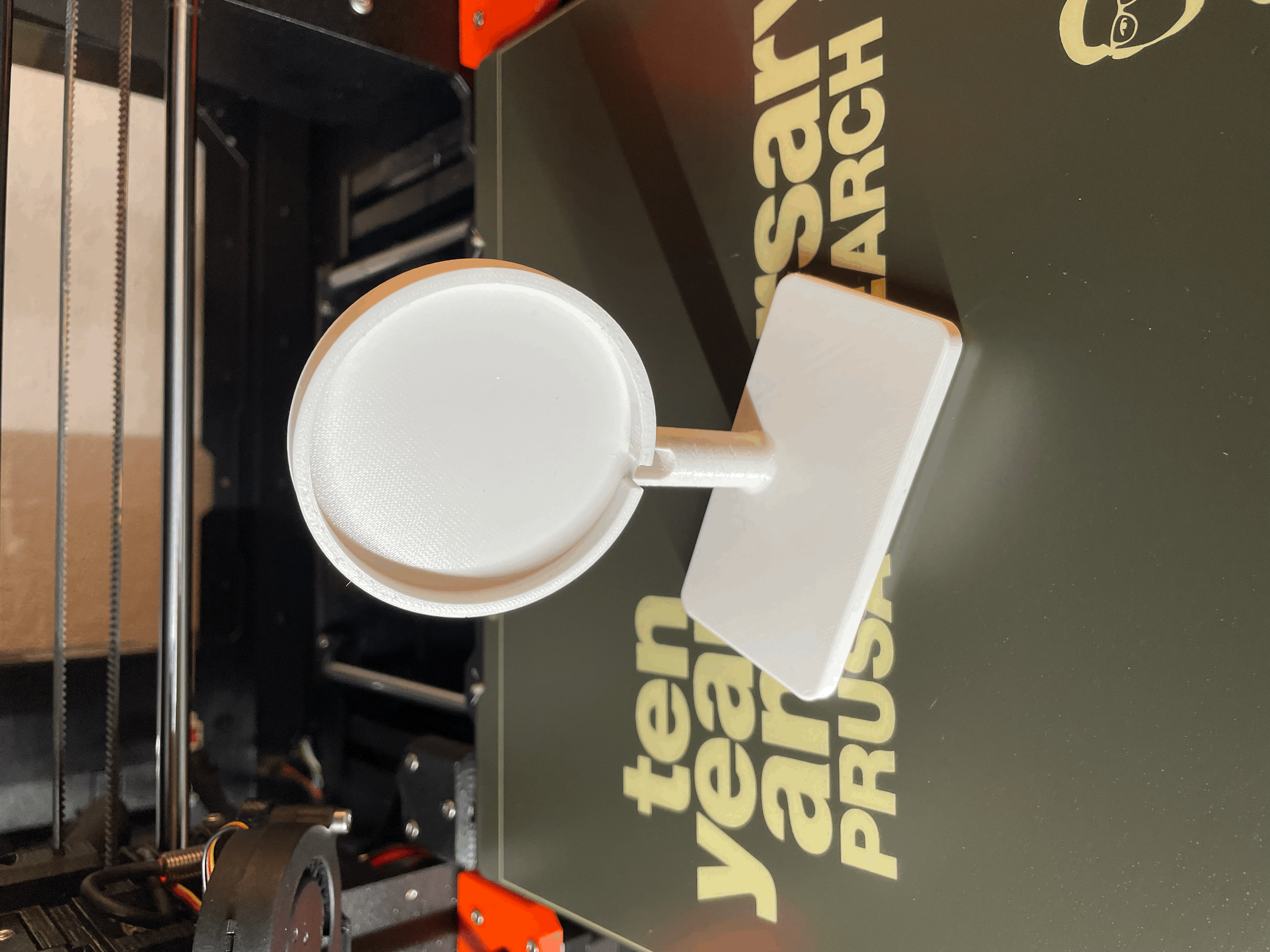 V1(Old) - Remix of Apple Mag Safe Night Stand (Tight fit for original Mag Safe and Apple Watch Mag Safe)