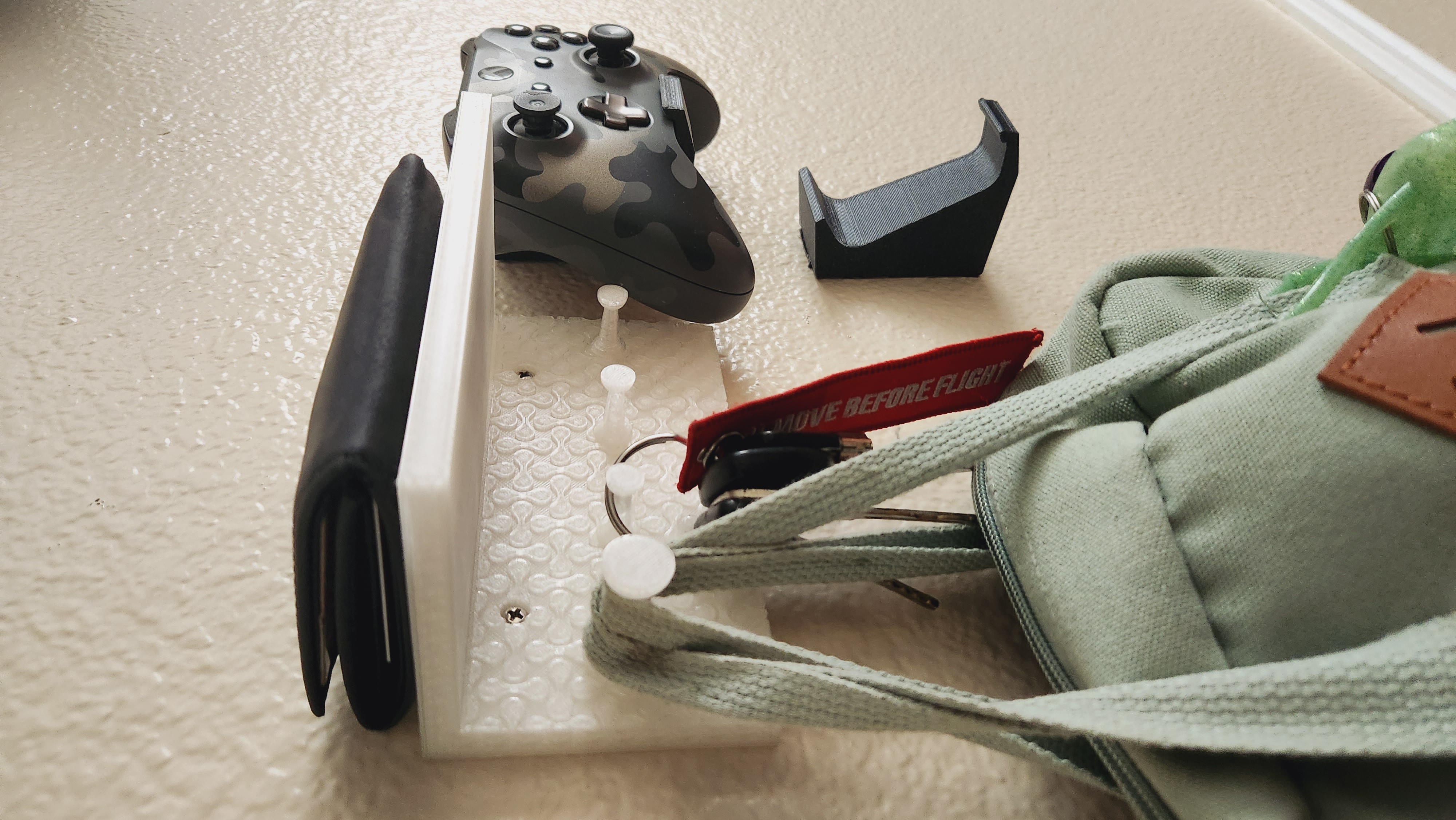 Wallet & Key Wall Mounted Hanger