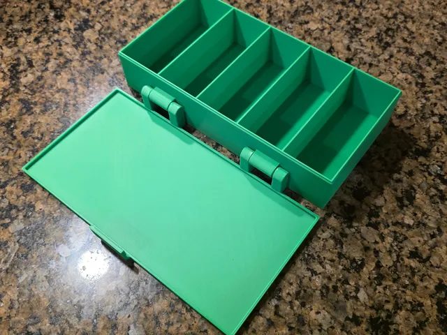 Large Print in Place Box with Lid (5 Compartments)