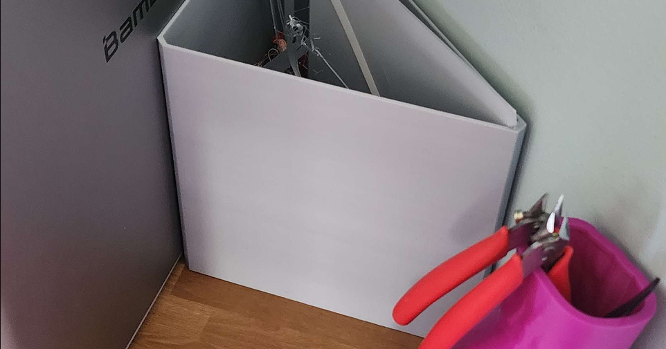 Triangle Trash Can / Container by visualplastik Download free STL