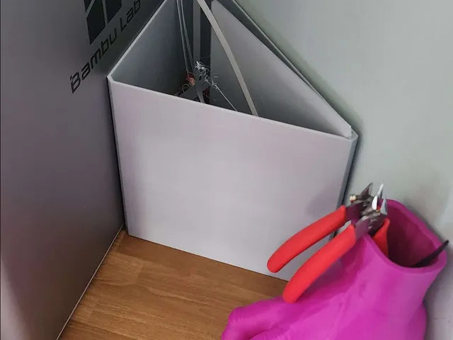 Triangle Trash Can / Container
