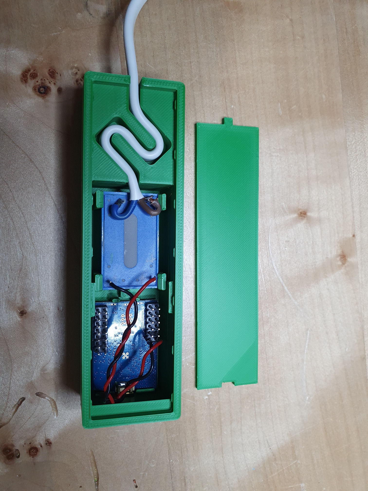 CC2530 + CC2591 zigbee2mqtt Router enclosure by Markus | Download free ...