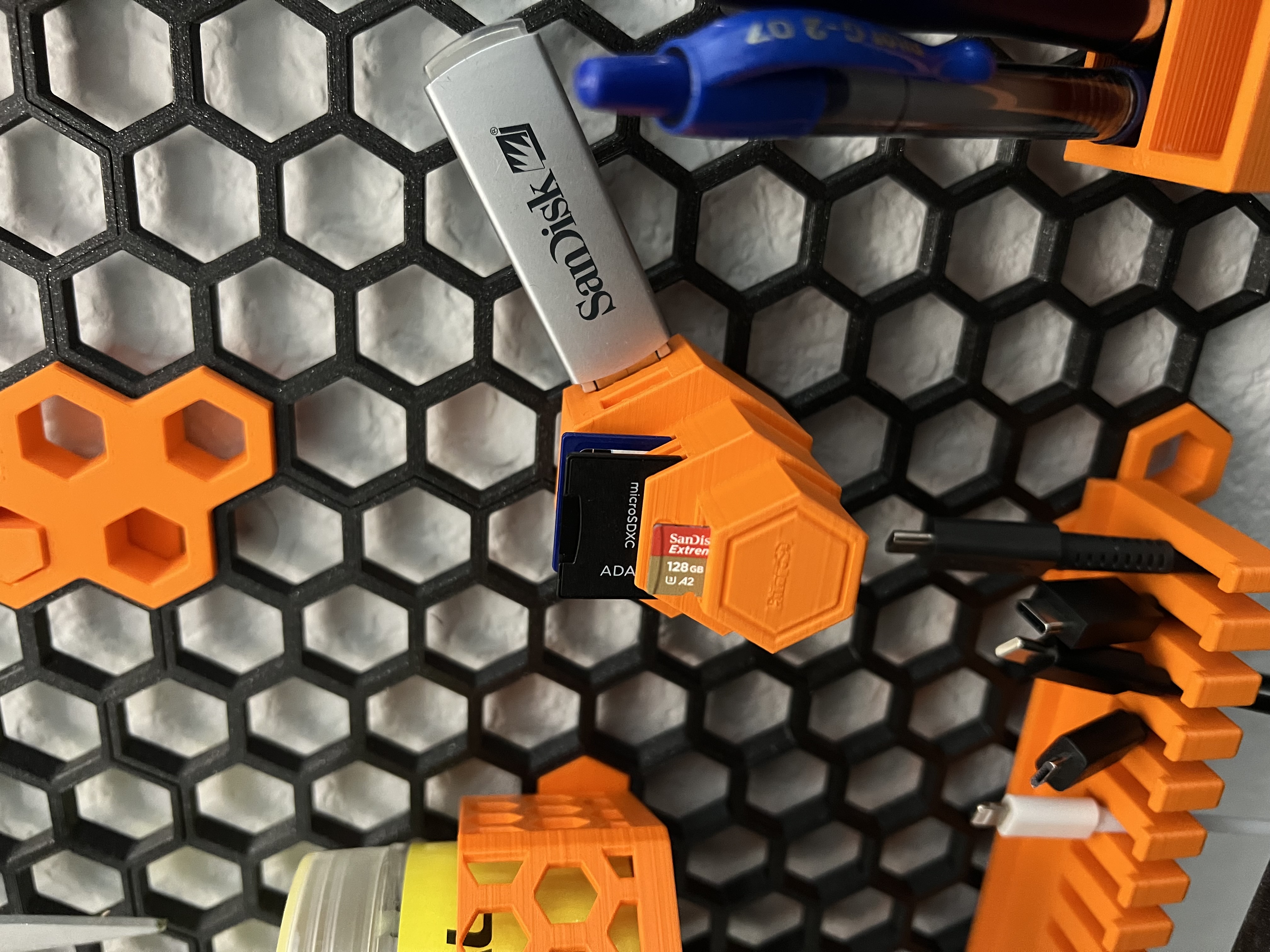 Honeycomb Wall USB-A, USB-C, SD, and Micro SD holder