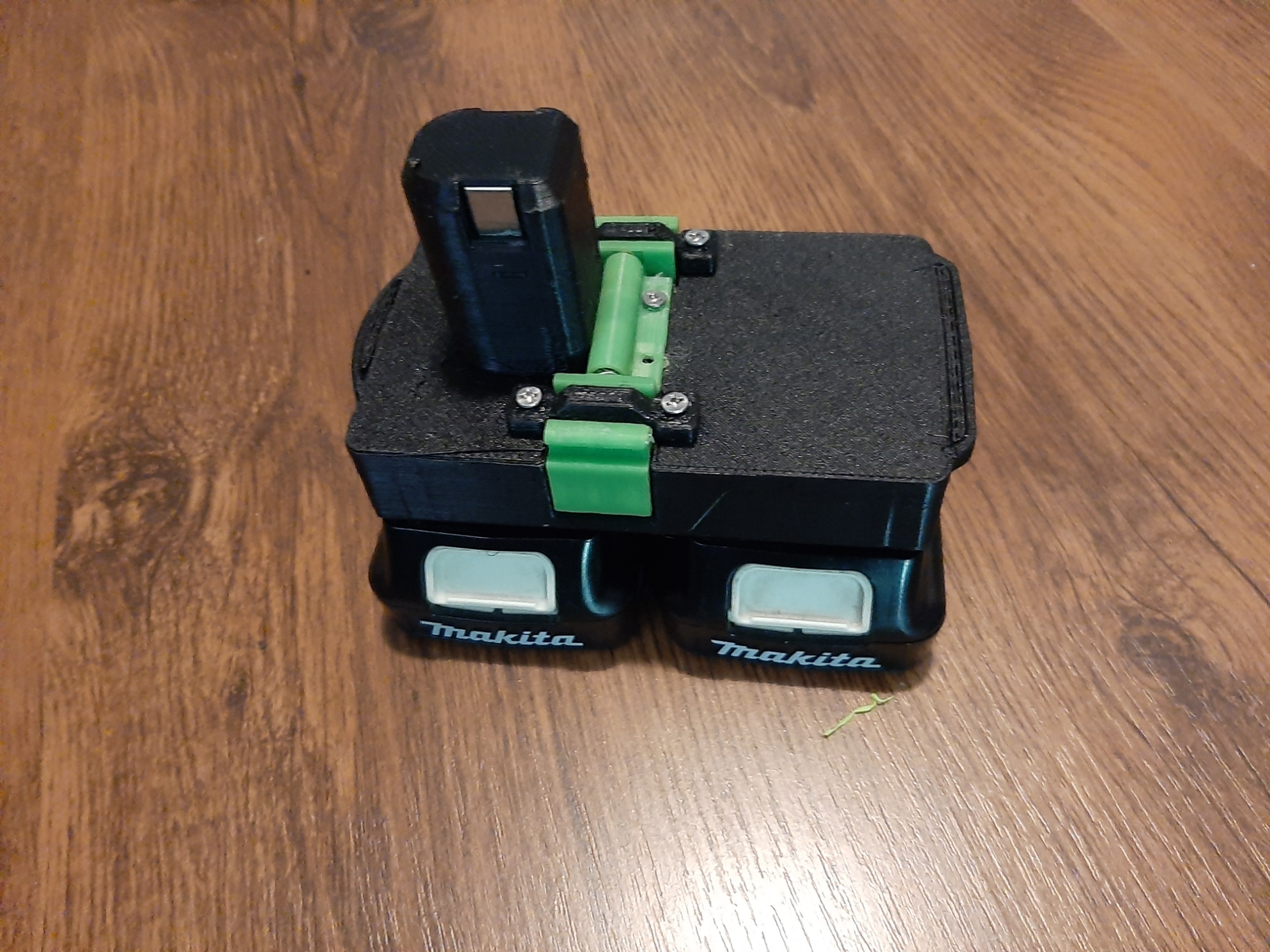 Makita CXT(2) to Ryobi adapter