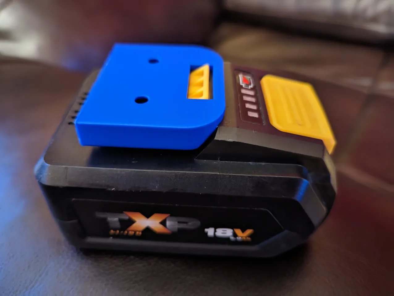 TITAN TXP 18V Battery holder by fr4nk | Download free STL model