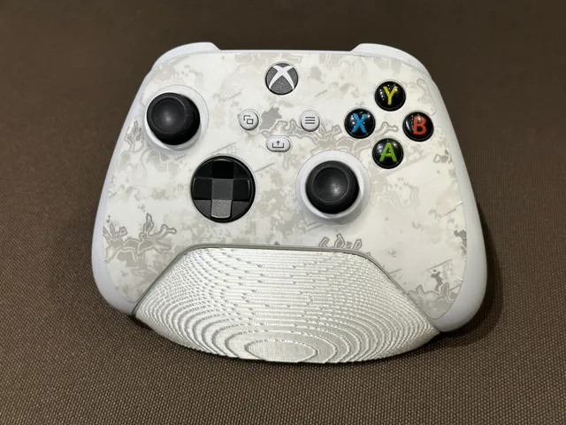 Voxelized Xbox Controller Stand